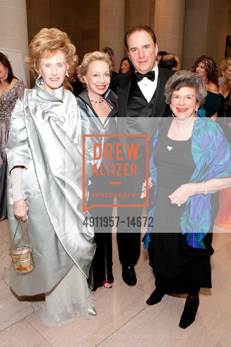 Vera Carpineti, Deborah Carpineti, Richard Carpineti, Delia Ehrlich, 2009 Ballet Gala Patrons Arrivals and Dinnner, San Francisco City Hall, January 21st, 2009, Photo #4911957-14672 Vera Carpineti, Deborah Carpineti, Richard Carpineti, Delia Ehrlich, Photo #4911957-14672