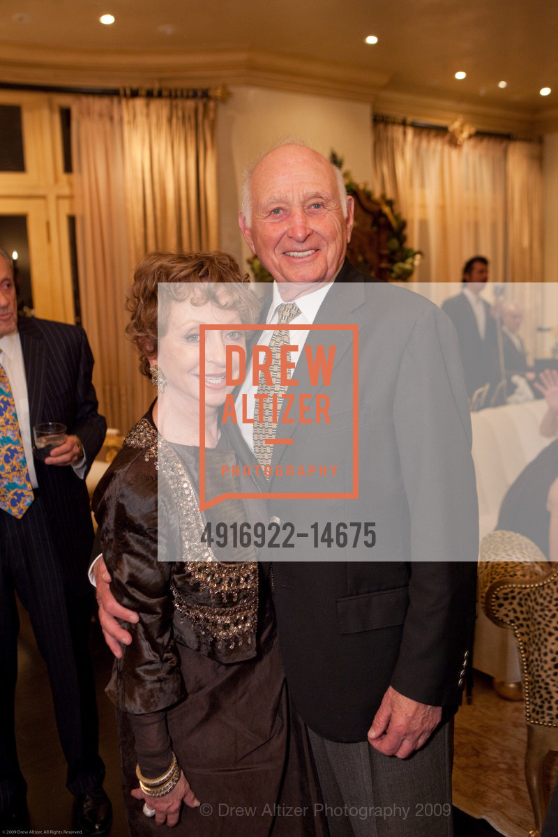 Roberta Sherman, Gerald Grodsky, DEIKEL Holiday Party, US, December 17th, 2009, Photo #4916922-14675 Roberta Sherman, Gerald Grodsky, Photo #4916922-14675