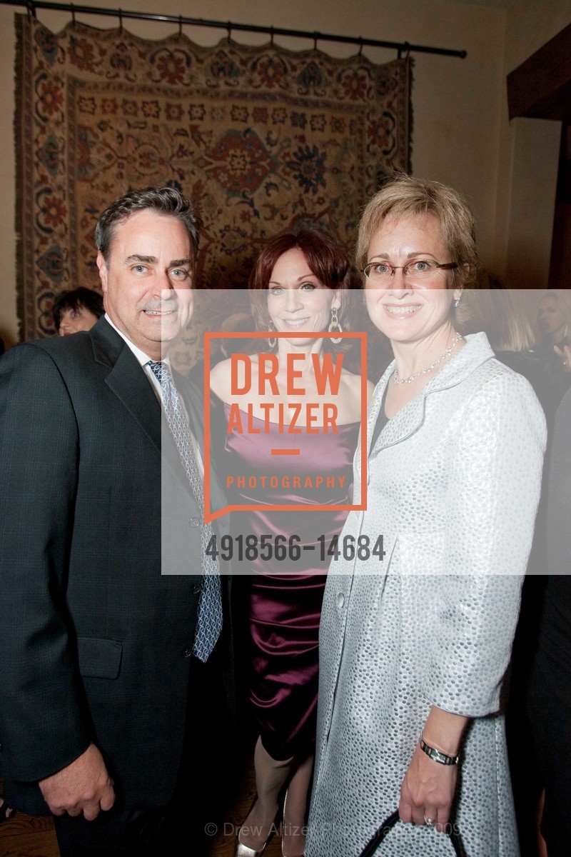 Mark Immel, Marilu Henner, Anna Chambers, Elios Pre-Dinner, US, November 7th, 2009, Photo #4918566-14684 Mark Immel, Marilu Henner, Anna Chambers, Photo #4918566-14684