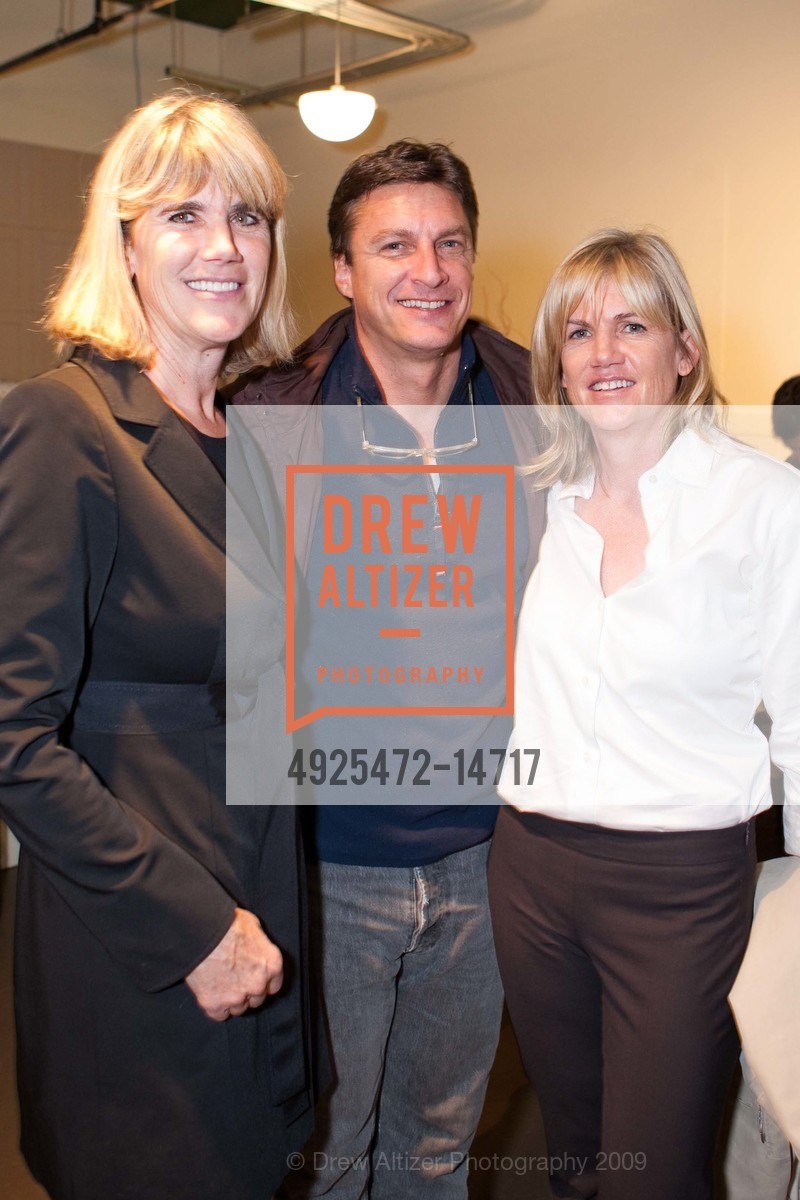 Barbara Presta, Brad Lipetz, Anita Presta, Vivanista's VIVA-LAUNCH Benefiting KIDS AND CARS, US, October 13th, 2009, Photo #4925472-14717 Barbara Presta, Brad Lipetz, Anita Presta, Photo #4925472-14717