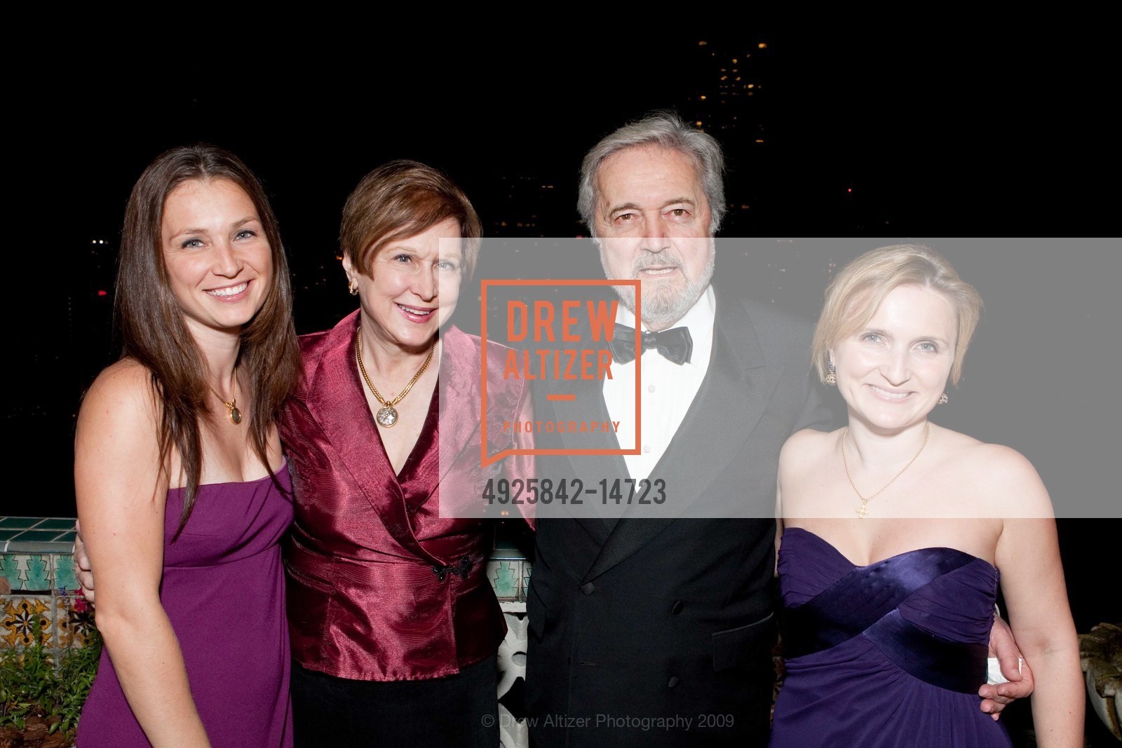 Marina Gage, Joan Gage, Nicholas Gage (Honoree), Eleni Gage, The ELIOS SOCIETY'S 2009 Hellenic Charity Ball, US, November 8th, 2009, Photo #4925842-14723 Marina Gage, Joan Gage, Nicholas Gage (Honoree), Eleni Gage, Photo #4925842-14723