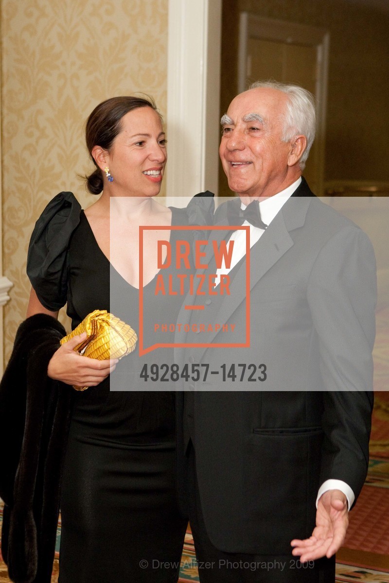 Eleni Tsakopoulos-Kounalakis, Angelo Tsakopoulos, The ELIOS SOCIETY'S 2009 Hellenic Charity Ball, US, November 8th, 2009, Photo #4928457-14723 Eleni Tsakopoulos-Kounalakis, Angelo Tsakopoulos, Photo #4928457-14723