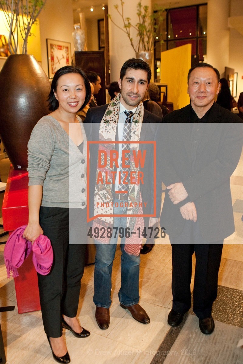 Karen Kuo Chou, Elad Yifrach, Robert Kuo, GUMPS Hosts Robert Kuo and Interiors Magazine, US, March 1st, 2009, Photo #4928796-14726 Karen Kuo Chou, Elad Yifrach, Robert Kuo, Photo #4928796-14726