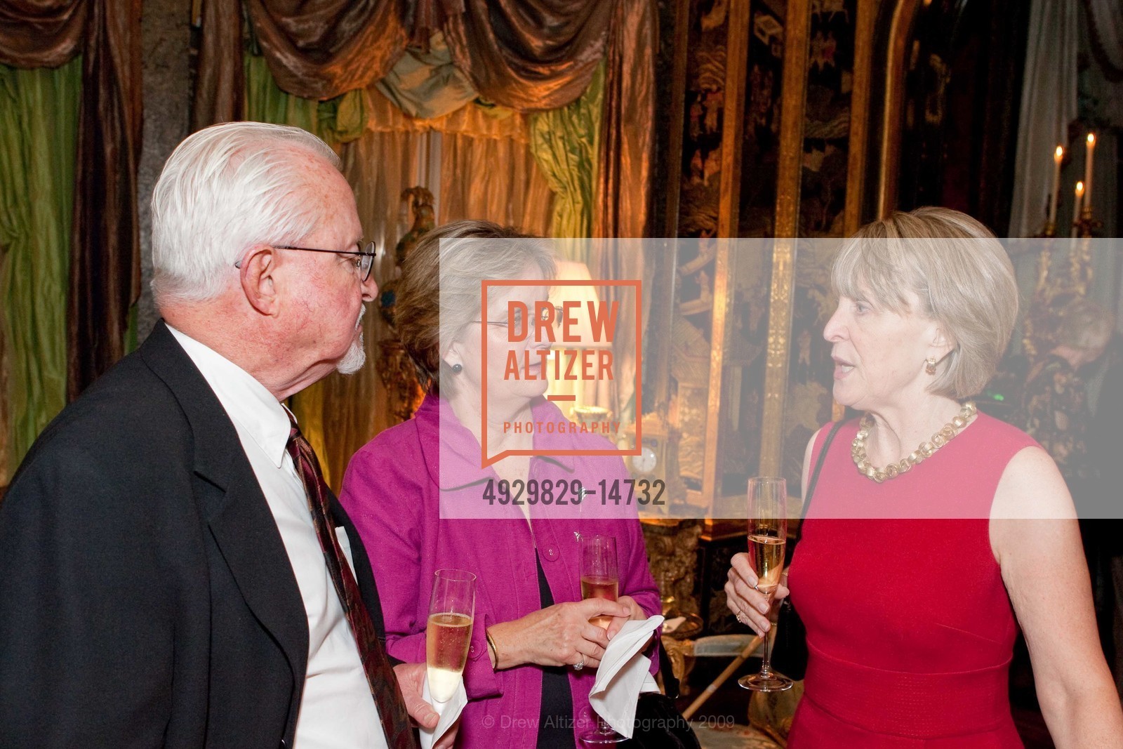 Robert Hume, Barbara Hume, Dale Robards, Ann & Gordon Getty Host a Salon for SF Opera's MEROLA PROGRAM, US, September 30th, 2009, Photo #4929829-14732 Robert Hume, Barbara Hume, Dale Robards, Photo #4929829-14732