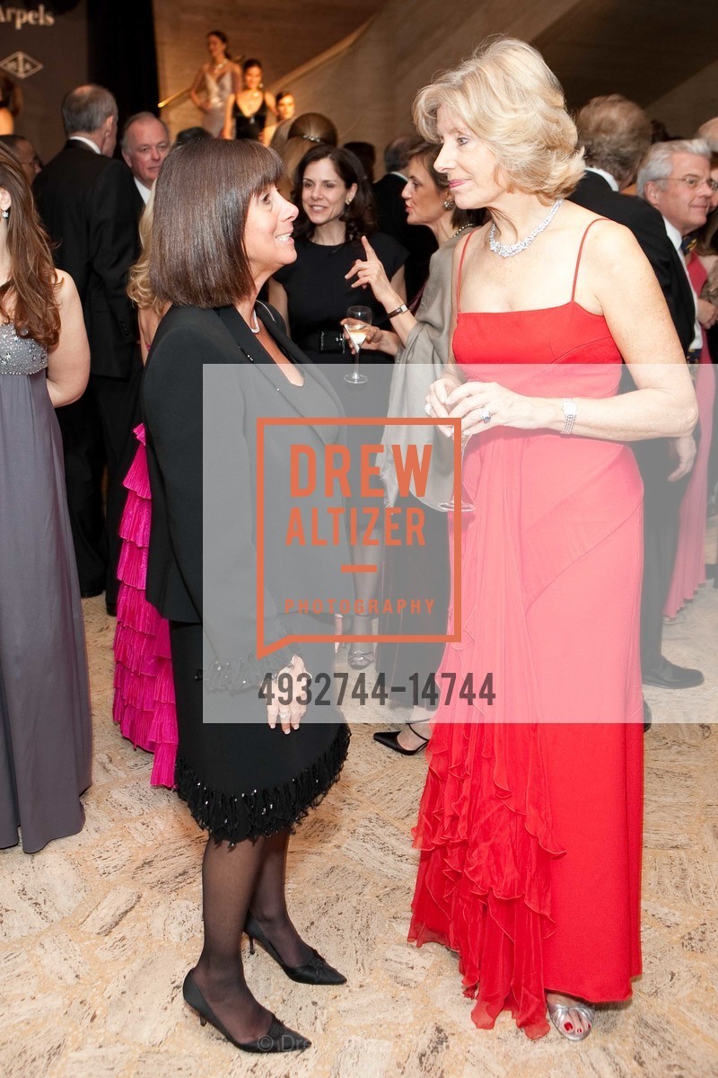 Eileen Leone, Liz Peek, The School Of American Ballet's Winter Gala at Lincoln Center, US, March 10th, 2009, Photo #4932744-14744 Eileen Leone, Liz Peek, Photo #4932744-14744