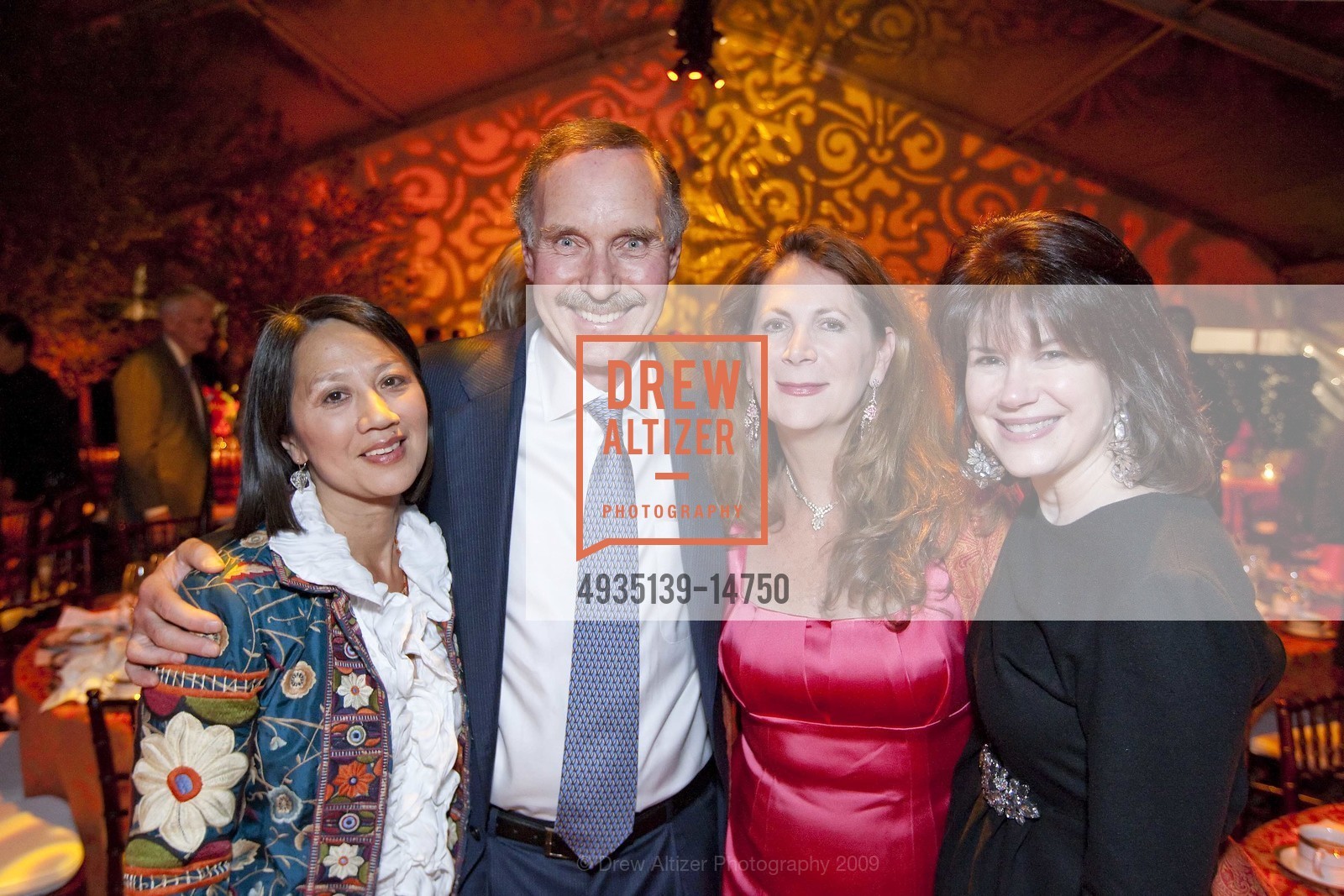 Sue Blackstone, John Blackstone, Patricia Loucks, Elaine Mellis, WALT DISNEY FAMILY MUSEUM Opening Dinner Celebration, US, September 30th, 2009, Photo #4935139-14750 Sue Blackstone, John Blackstone, Patricia Loucks, Elaine Mellis, Photo #4935139-14750