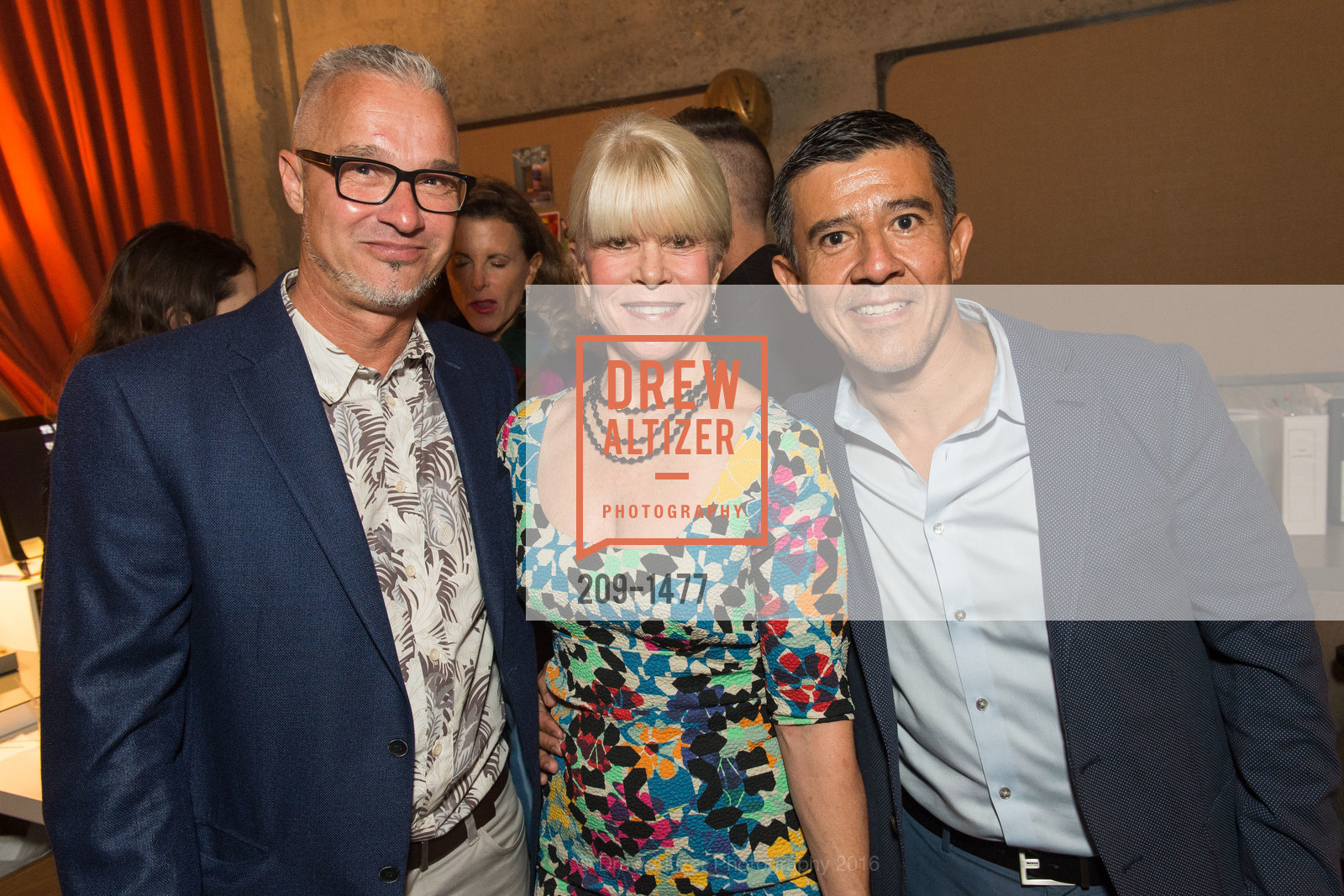 Willem Racke, Susan Chastain, Alberto Trejo, Cuban Grant Fundraiser for the Sir John Soane Museum Foundation, Jay Jeffers - The Store. 1035 Post Street, October 13th, 2016, Photo #209-1477 Willem Racke, Susan Chastain, Alberto Trejo, Photo #209-1477
