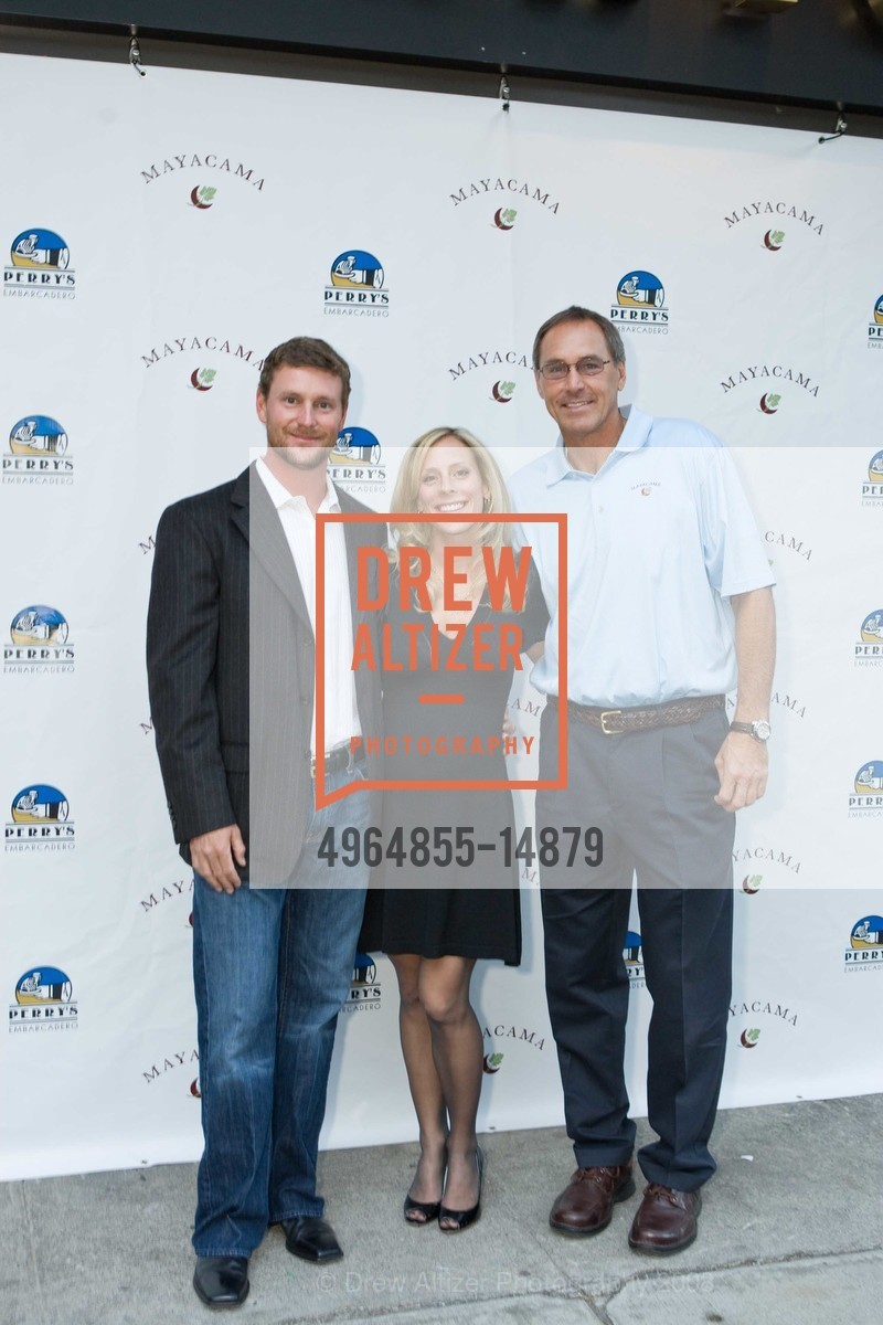 Jonathan Wilhelm, Jessica Wilhelm, Dwight Clark, PERRY'S on the Embarcadero Opening, US, October 30th, 2008, Photo #4964855-14879 Jonathan Wilhelm, Jessica Wilhelm, Dwight Clark, Photo #4964855-14879