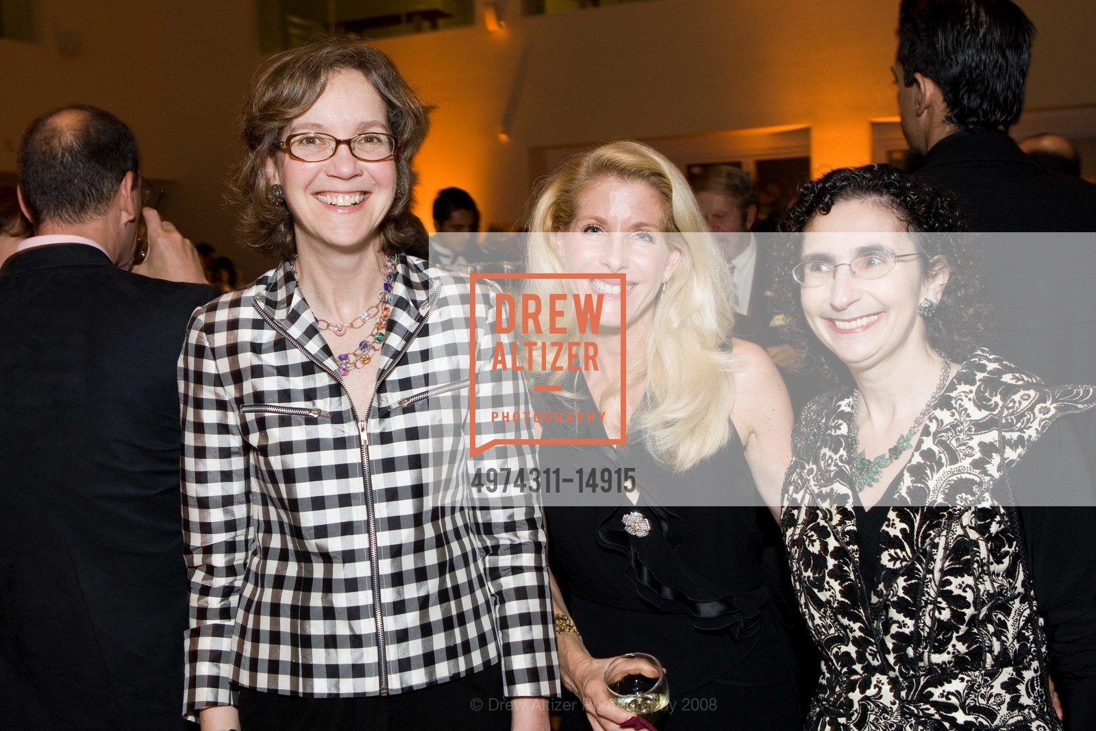 Marla Miller, Dana Blum, Claire Axelrad, SHOWCASE Fundrasier for the Jewish Community Center of San Francisco, US, November 24th, 2008, Photo #4974311-14915 Marla Miller, Dana Blum, Claire Axelrad, Photo #4974311-14915