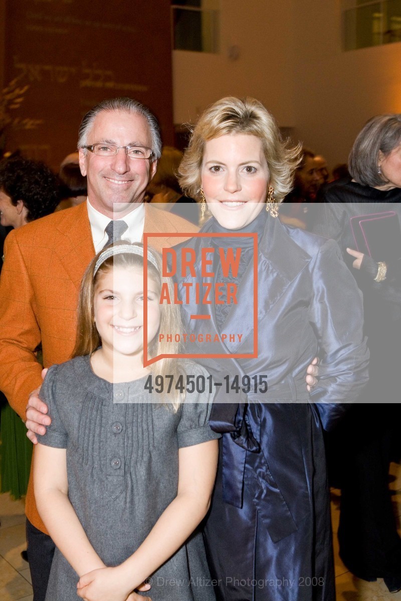 Elliott Felson, Sophia Felson, Suzanne Felson, SHOWCASE Fundrasier for the Jewish Community Center of San Francisco, US, November 24th, 2008, Photo #4974501-14915 Elliott Felson, Sophia Felson, Suzanne Felson, Photo #4974501-14915