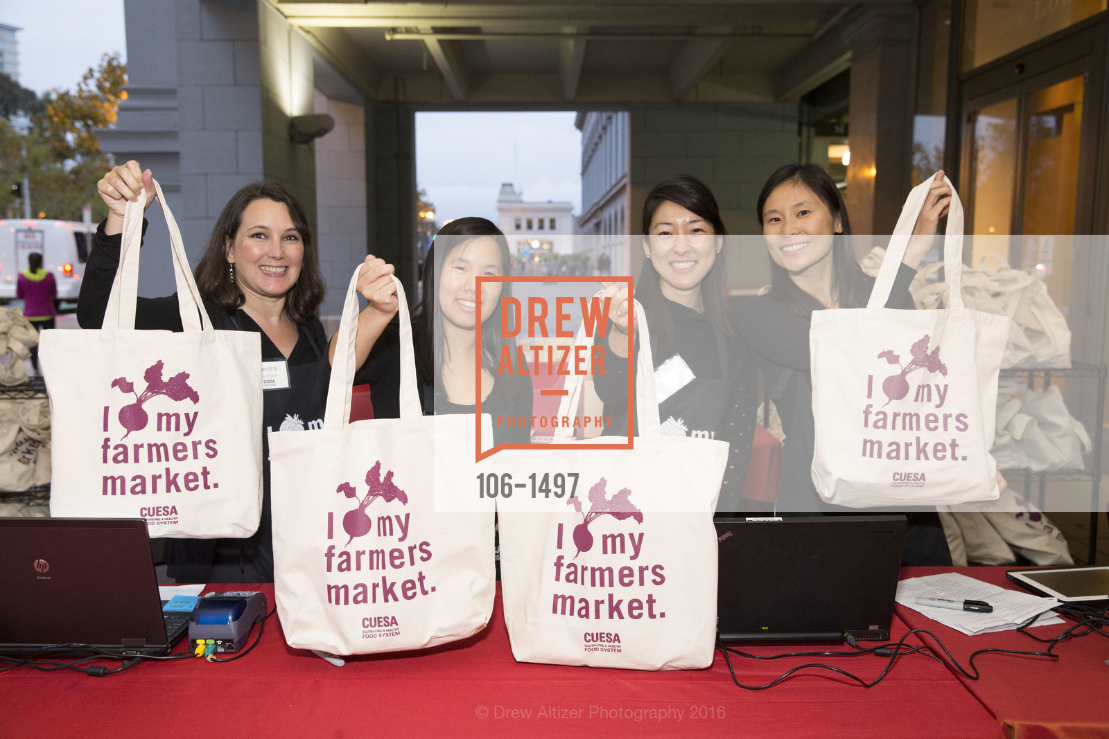 Sandra Pellegrini, Jocelyn Finn, Akiko Fuki, Melissa Chen, CUESA's Sunday Supper: A Farm to City Feast, SF Ferry Building. 2525 Van Ness St, October 16th, 2016, Photo #106-1497 Sandra Pellegrini, Jocelyn Finn, Akiko Fuki, Melissa Chen, Photo #106-1497