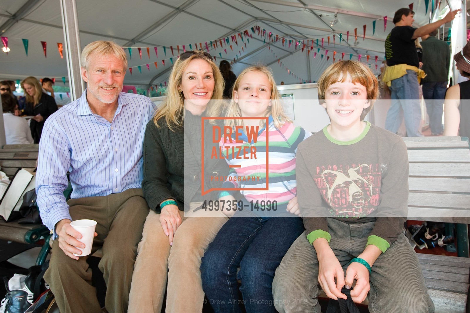 Ed Baker, Rosemary Baker, Sophie Baker, Eddie Baker, SF ZOO commemorates new holiday ice rink with annual Ice Dreams Celebration, US, November 16th, 2008, Photo #4997359-14990 Ed Baker, Rosemary Baker, Sophie Baker, Eddie Baker, Photo #4997359-14990