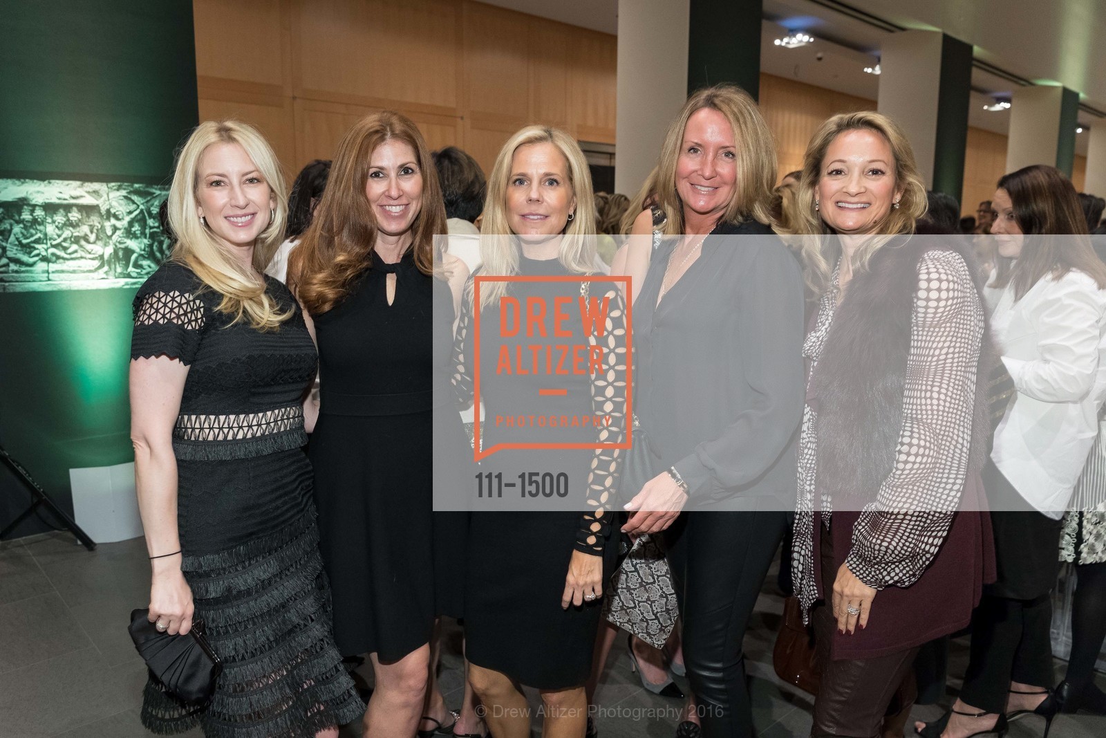 Lydia Bergman, Paige Cattano, Caroline Low, Michelle Oravec, Carolyn Mccusker, Asian Art Museum and Saks Fifth Avenue Celebrate Altuzarra, Asian Art Museum. 200 Larkin Street, San Francisco, CA 94102, October 17th, 2016, Photo #111-1500 Lydia Bergman, Paige Cattano, Caroline Low, Michelle Oravec, Carolyn Mccusker, Photo #111-1500