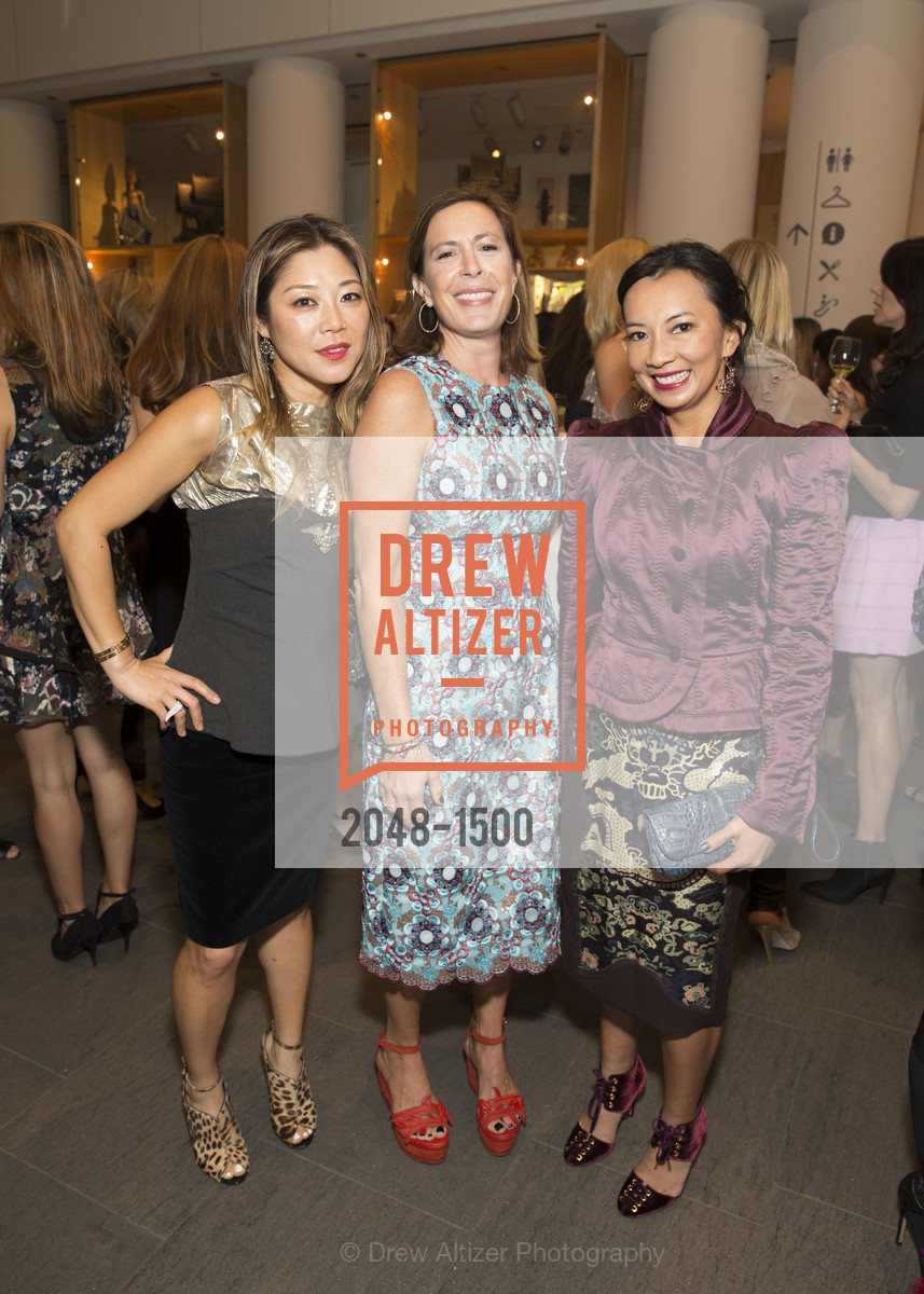 Elyn Shim, Carrie Reed, Ria Mendoza, Asian Art Museum and Saks Fifth Avenue Celebrate Altuzarra, Asian Art Museum. 200 Larkin Street, San Francisco, CA 94102, Photo #2048-1500 Elyn Shim, Carrie Reed, Ria Mendoza, Photo #2048-1500