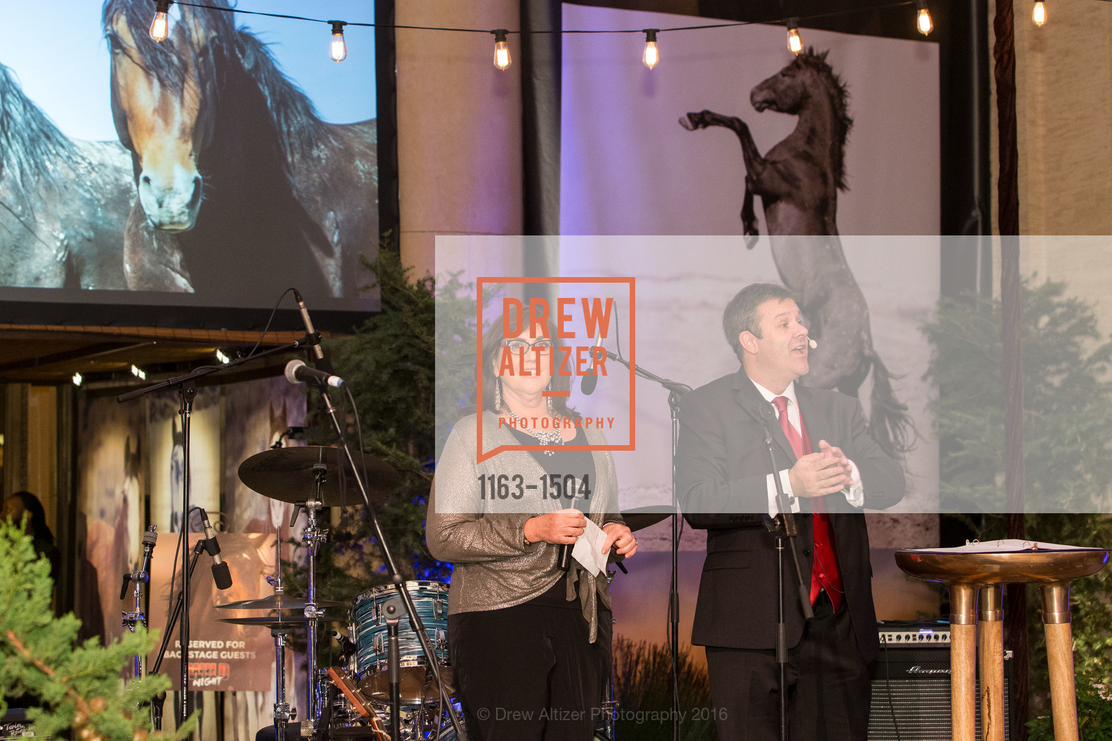 Suzanne Roy, Devon Bell, Bently Foundation, Wild Night event, Bently Reserve, October 19th, 2016, Photo #1163-1504 Suzanne Roy, Devon Bell, Photo #1163-1504