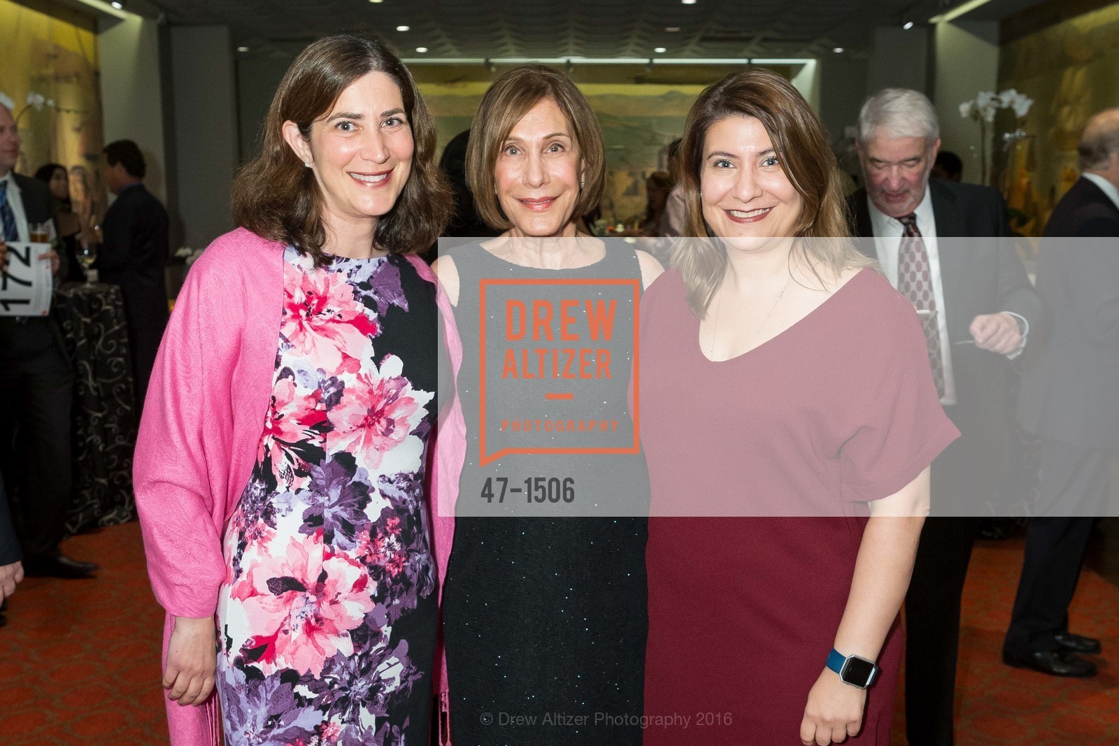 Leslie Gordon, Shiela Gordon, Amy Gordon, Photo #47-1506