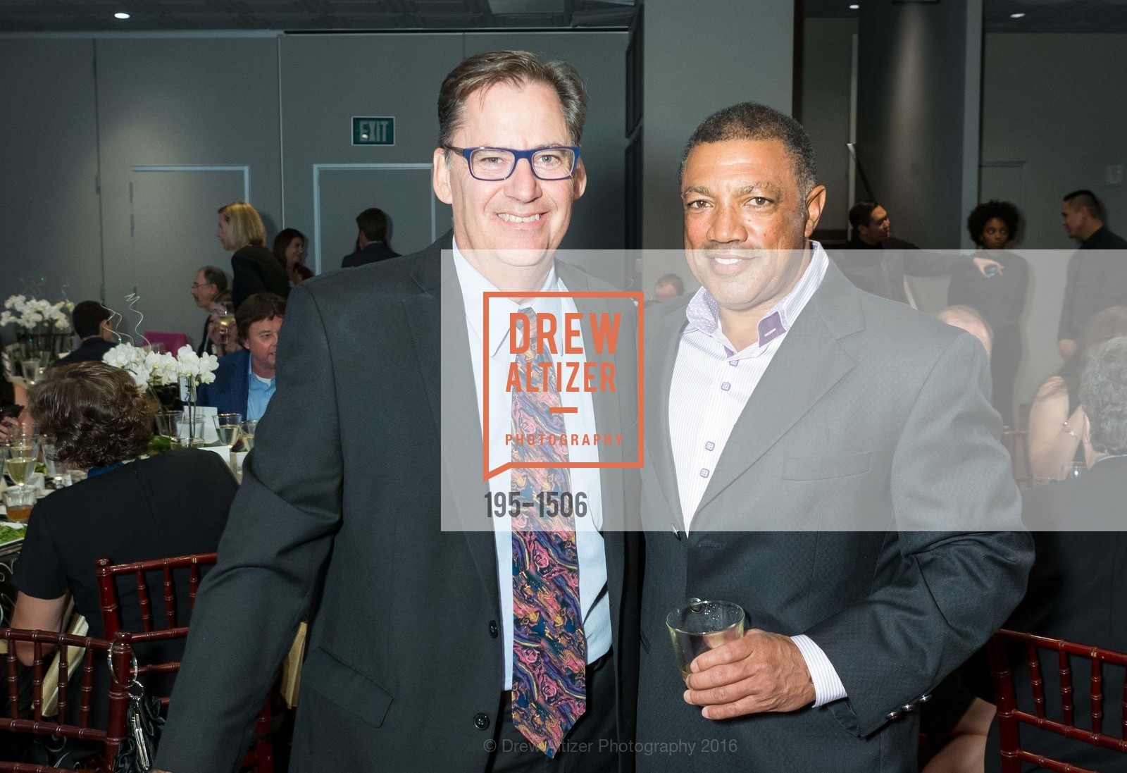 Glenn Davis, Stephen Parker, National Kidney Foundation's Authors VIP Cocktail Party & Dinner, Merchants Exchange Club. 465 California St, San Francisco, CA 94104, October 21st, 2016, Photo #195-1506 Glenn Davis, Stephen Parker, Photo #195-1506