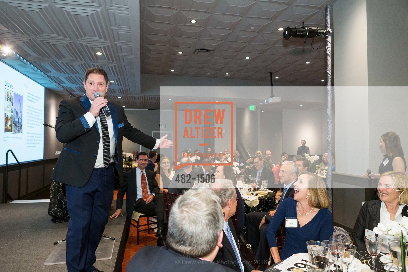 Liam Mayclem, National Kidney Foundation's Authors VIP Cocktail Party & Dinner, Merchants Exchange Club. 465 California St, San Francisco, CA 94104, October 21st, 2016, Photo #482-1506 Liam Mayclem, Photo #482-1506