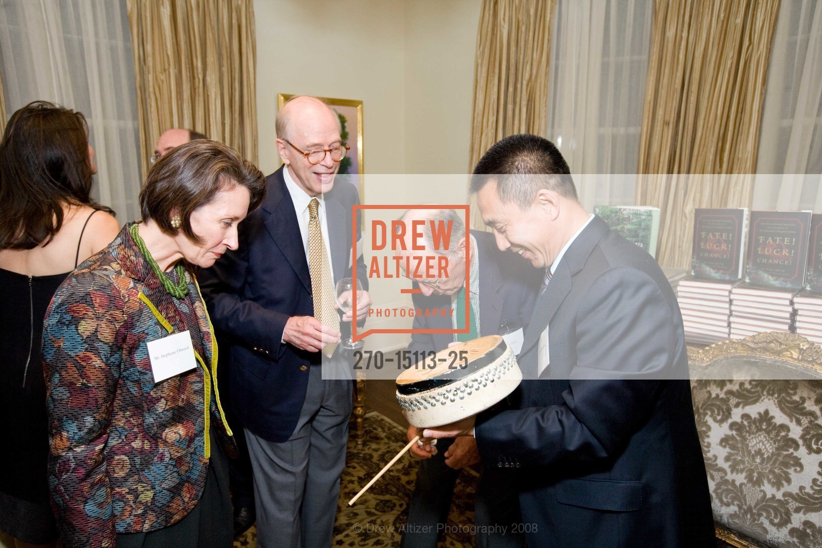 Stephanie Olmsted, Bob Olmsted, Julian Taub, Li Zhonghua, PAMELA JOYNER Hosts MacDowell Colony Dinner in celebration of Amy Tan's The Bonesetter's Daughter, US, October 3rd, 2008, Photo #270-15113-25 Stephanie Olmsted, Bob Olmsted, Julian Taub, Li Zhonghua, Photo #270-15113-25