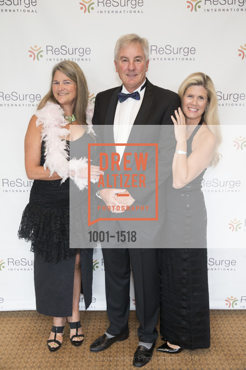 Elise Reay-Ellers, Don Blayney, Lisa Shebell, ReSurge International Transformations Gala 2016, Four Seasons. 2525 Van Ness St, October 22nd, 2016, Photo #1001-1518 Elise Reay-Ellers, Don Blayney, Lisa Shebell, Photo #1001-1518