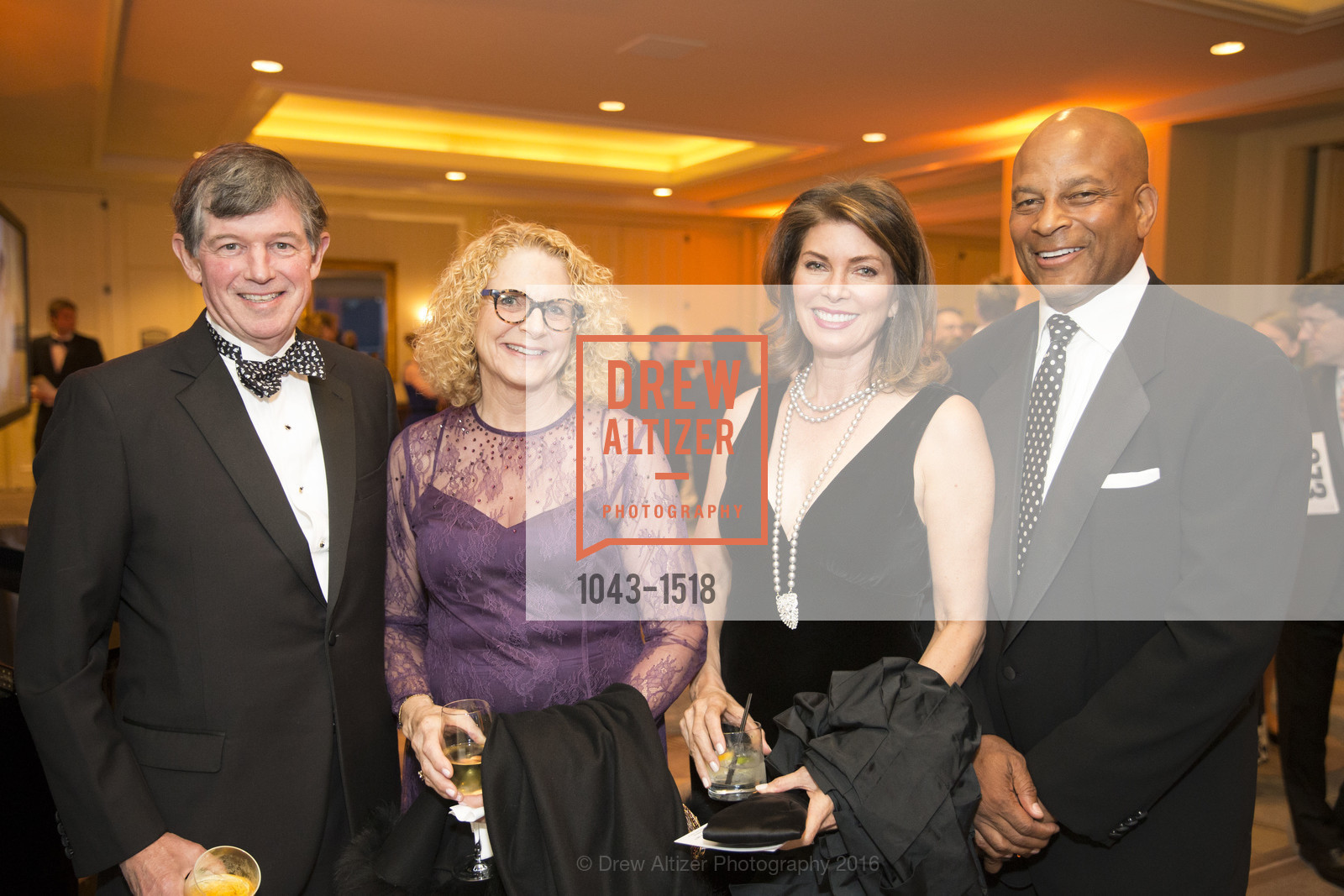 Tony Earley, Sara Earley, Karen Collmer Lott, Ronnie Lott, ReSurge International Transformations Gala 2016, Four Seasons. 2525 Van Ness St, October 22nd, 2016, Photo #1043-1518 Tony Earley, Sara Earley, Karen Collmer Lott, Ronnie Lott, Photo #1043-1518