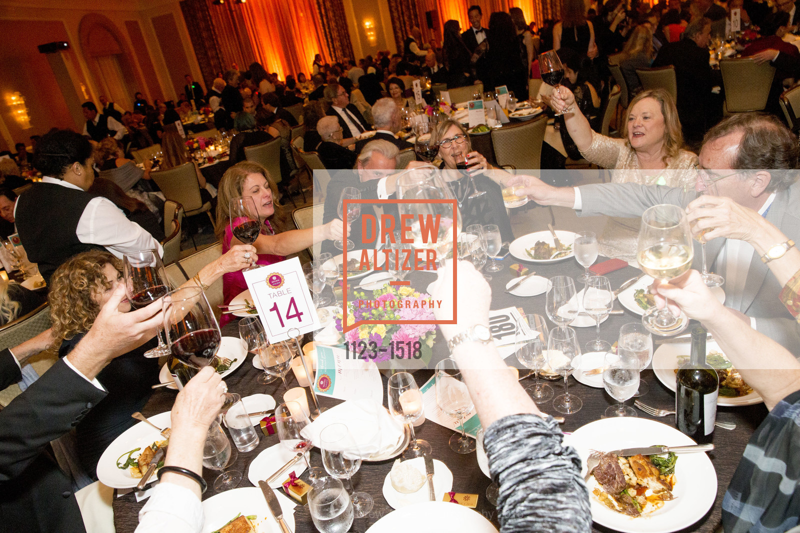 Atmosphere, ReSurge International Transformations Gala 2016, Four Seasons. 2525 Van Ness St, October 22nd, 2016, Photo #1123-1518 Atmosphere, Photo #1123-1518