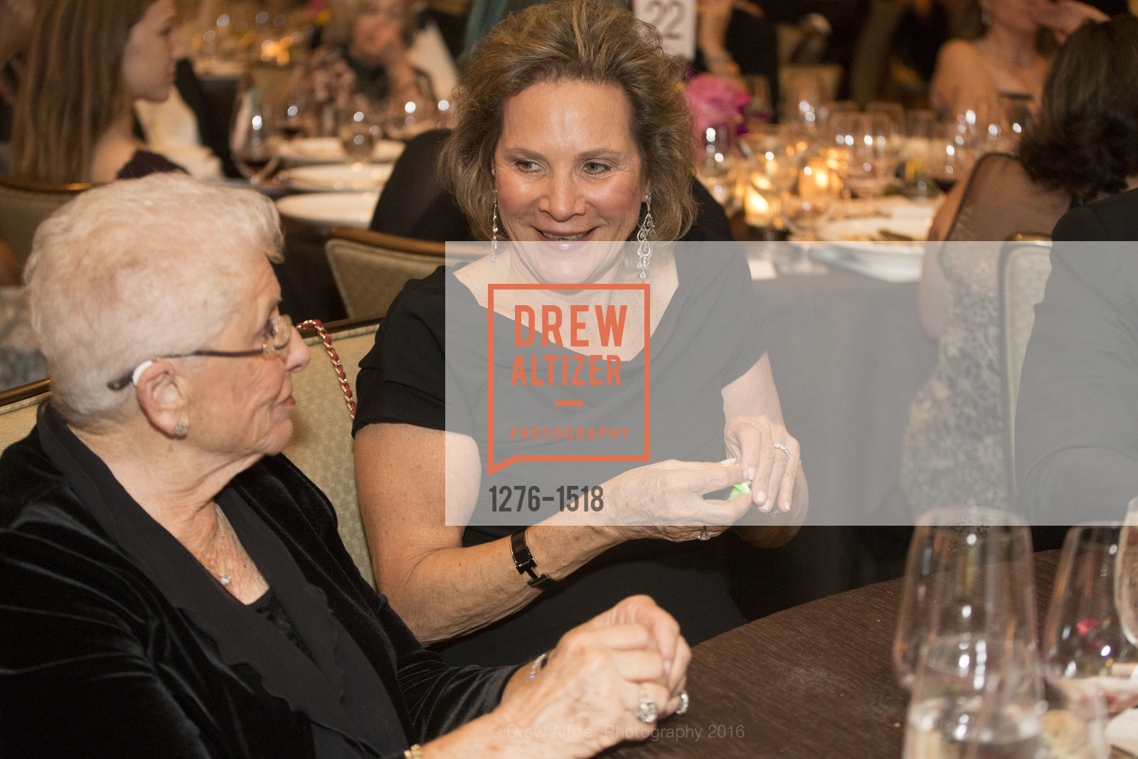 Atmosphere, ReSurge International Transformations Gala 2016, Four Seasons. 2525 Van Ness St, October 22nd, 2016, Photo #1276-1518 Atmosphere, Photo #1276-1518