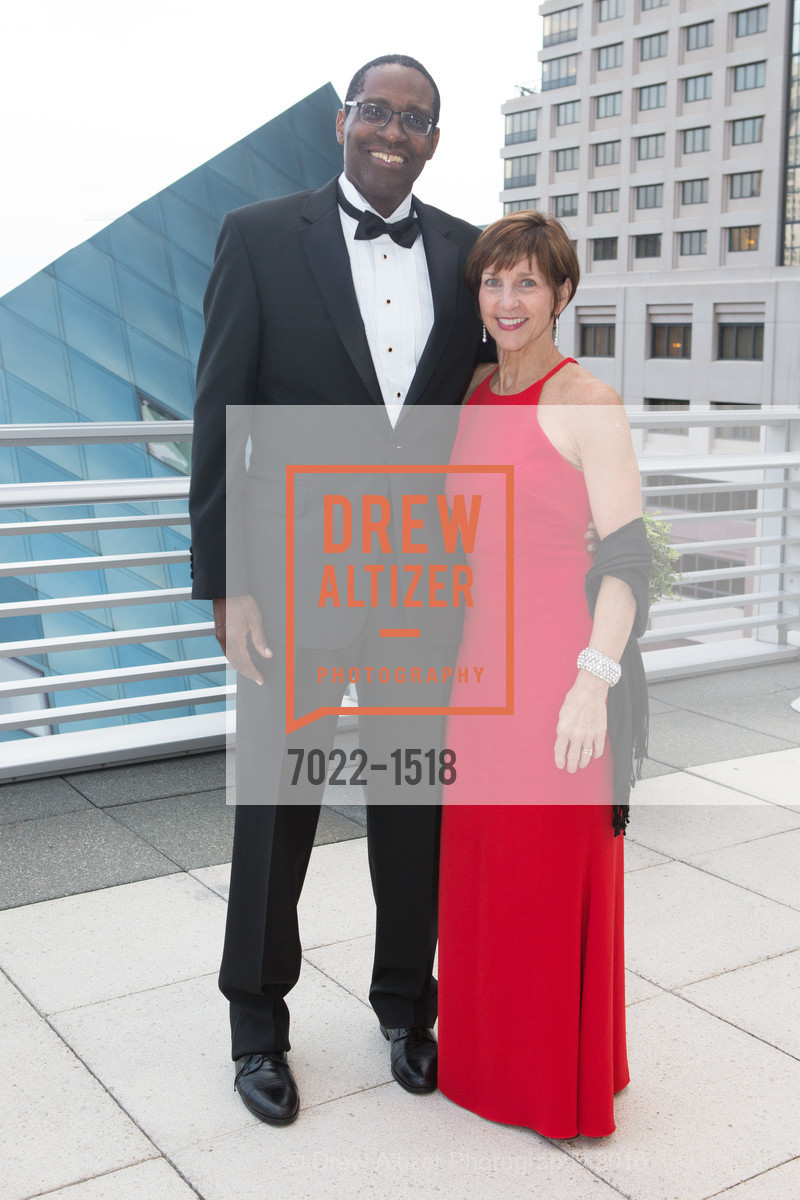 George Schell, Gail Schell, ReSurge International Transformations Gala 2016, Four Seasons. 2525 Van Ness St, October 22nd, 2016, Photo #7022-1518 George Schell, Gail Schell, Photo #7022-1518
