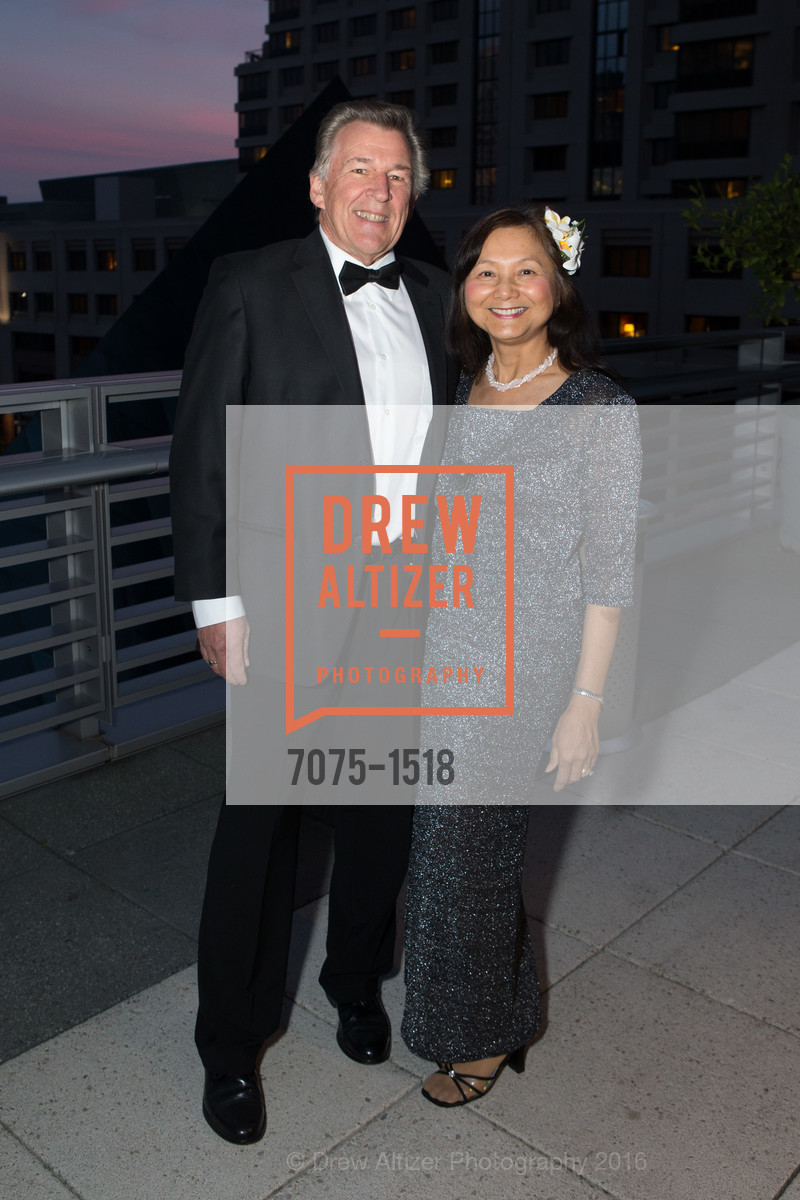 Lan Sherlock, Fred Olson, ReSurge International Transformations Gala 2016, Four Seasons. 2525 Van Ness St, October 22nd, 2016, Photo #7075-1518 Lan Sherlock, Fred Olson, Photo #7075-1518