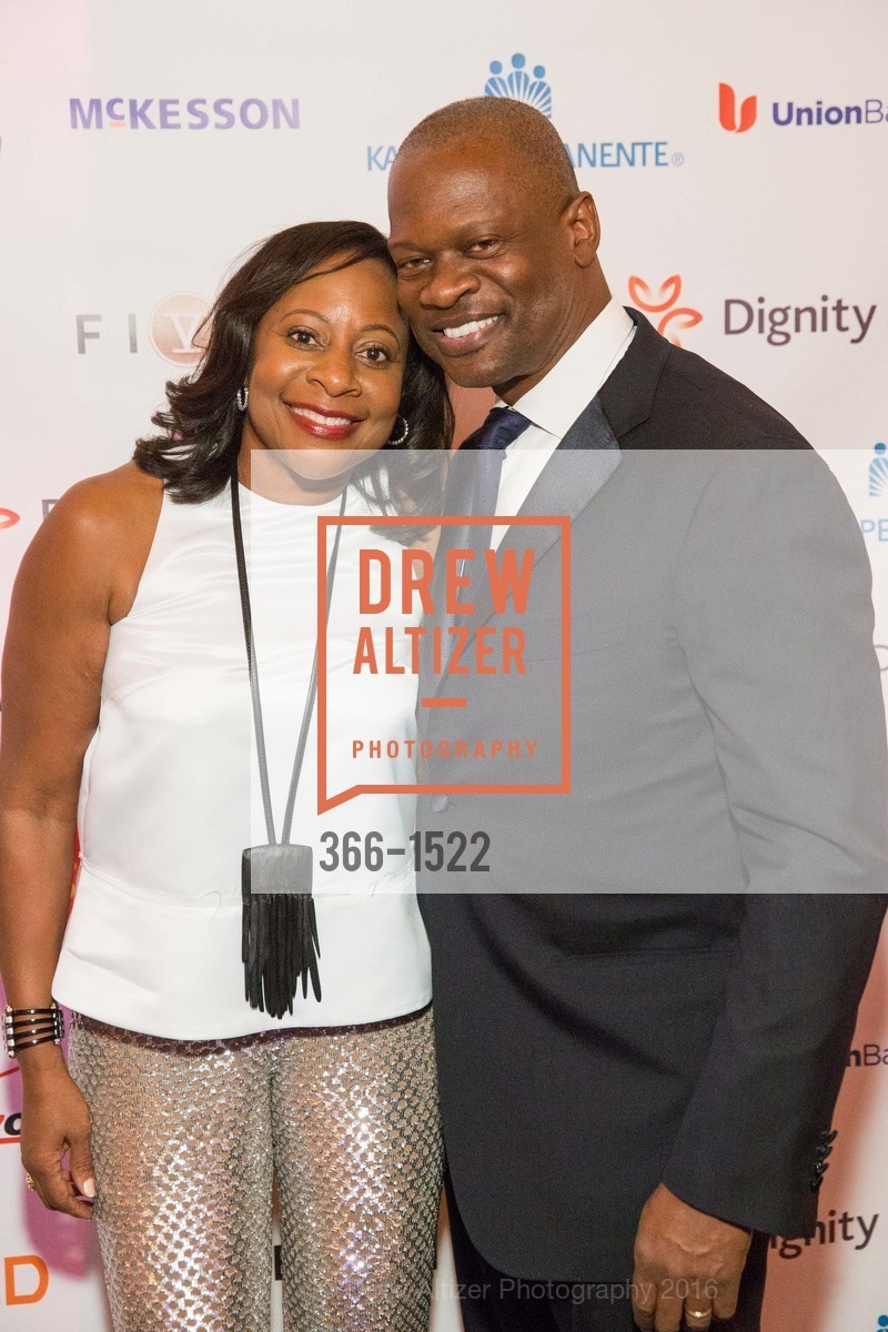 Robin Washington, Carl Washington, Photo #366-1522