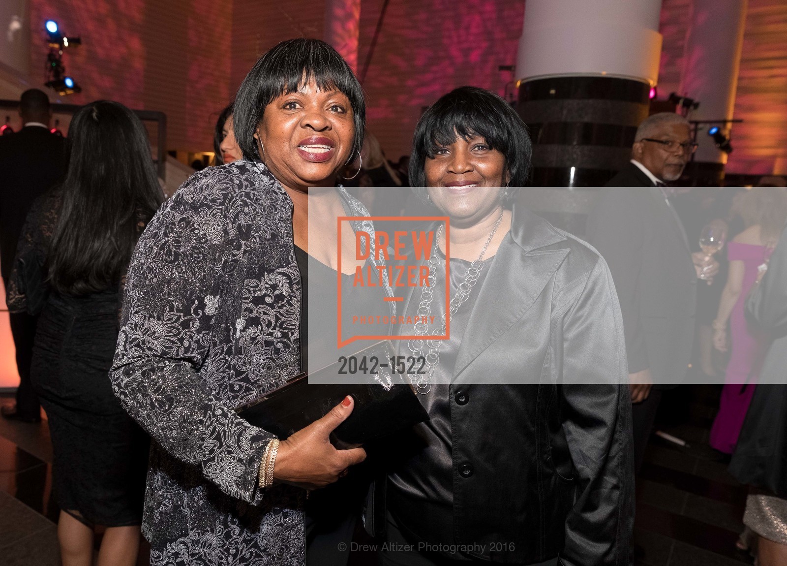 Bobbie Cooper, Navarro Brooks, 2016 MoAD GALA, SF MOMA. 151 Third Street, October 22nd, 2016, Photo #2042-1522 Bobbie Cooper, Navarro Brooks, Photo #2042-1522