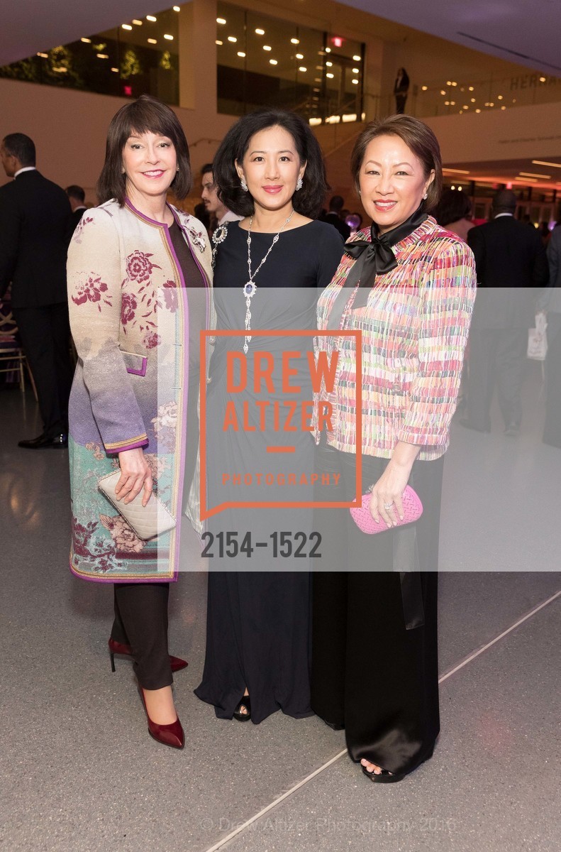 Elisa Stephen, Goretti Lui, Eliza Cash, 2016 MoAD GALA, SF MOMA. 151 Third Street, October 22nd, 2016, Photo #2154-1522 Elisa Stephen, Goretti Lui, Eliza Cash, Photo #2154-1522