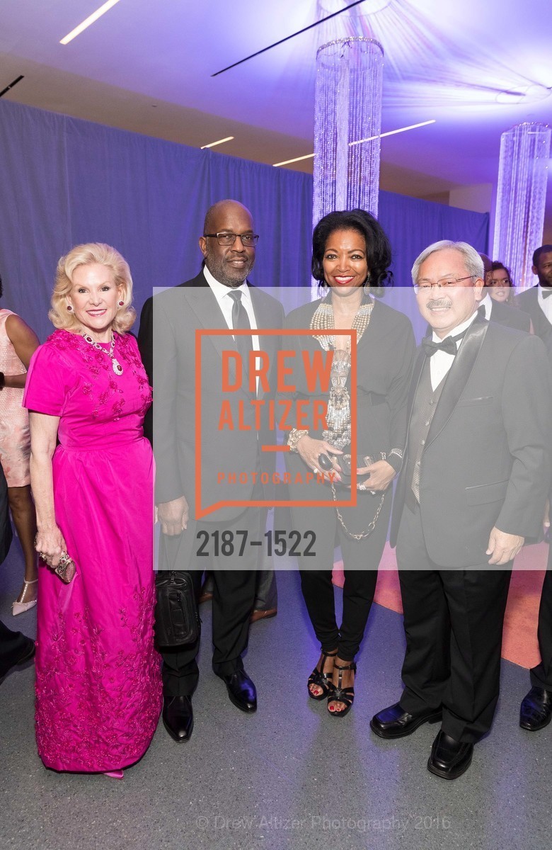 Dede Wilsey, Bernard Tyson, Denise Bradley Tyson, Ed Lee, 2016 MoAD GALA, Multiple, November 11th, 2019, Photo #2187-1522 Dede Wilsey, Bernard Tyson, Denise Bradley Tyson, Ed Lee, Photo #2187-1522