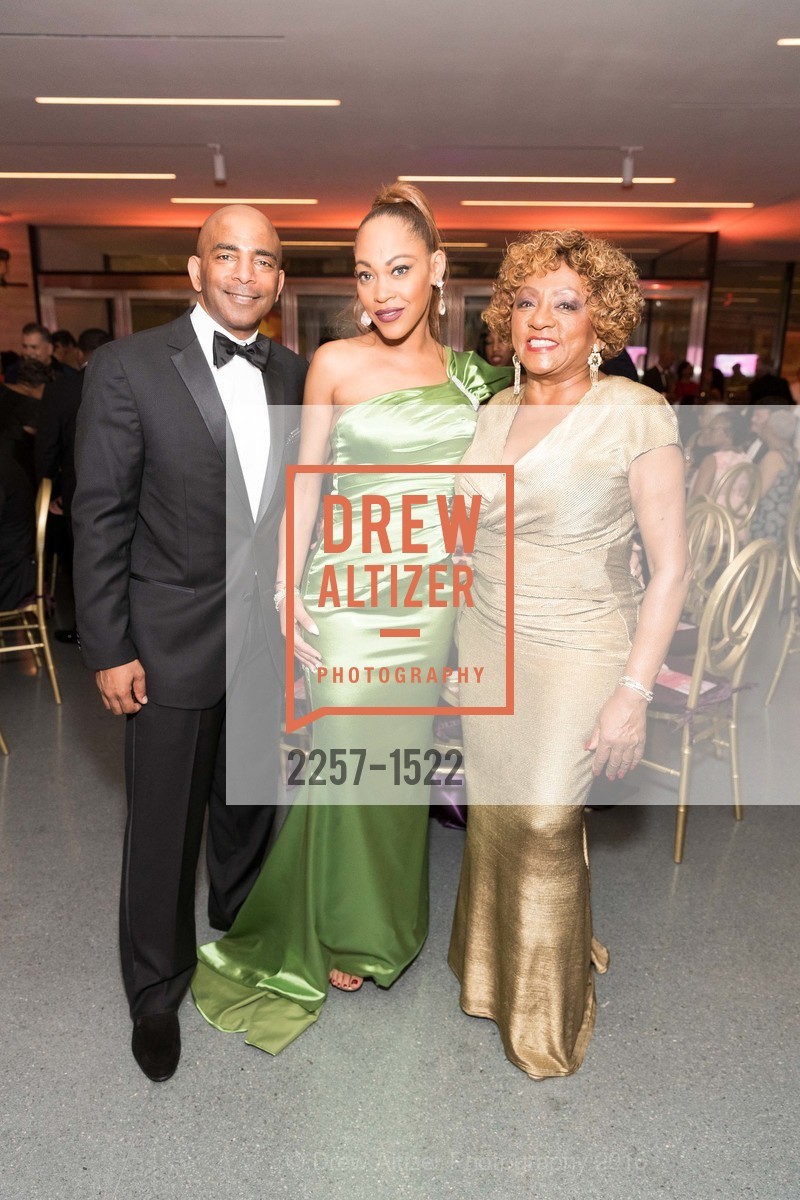 Steve Bowdry, Amanda Wright, Brenda Wright, 2016 MoAD GALA, SF MOMA. 151 Third Street, October 22nd, 2016, Photo #2257-1522 Steve Bowdry, Amanda Wright, Brenda Wright, Photo #2257-1522