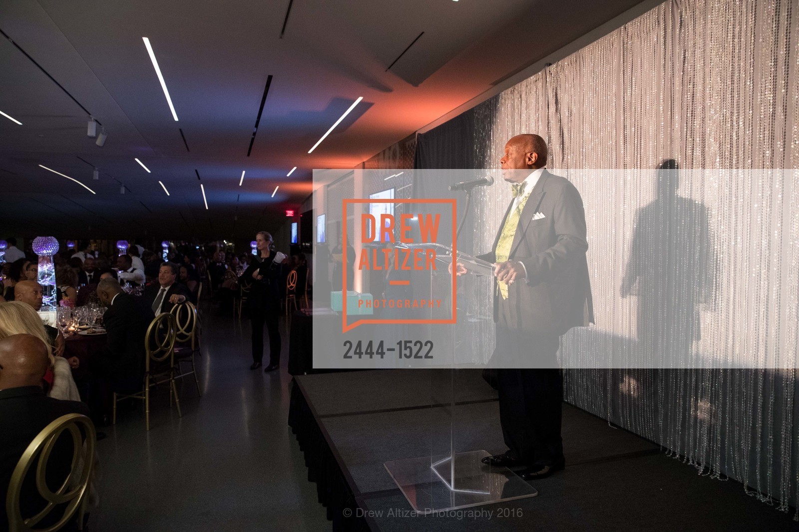 Willie Brown, 2016 MoAD GALA, SF MOMA. 151 Third Street, October 22nd, 2016, Photo #2444-1522 Willie Brown, Photo #2444-1522