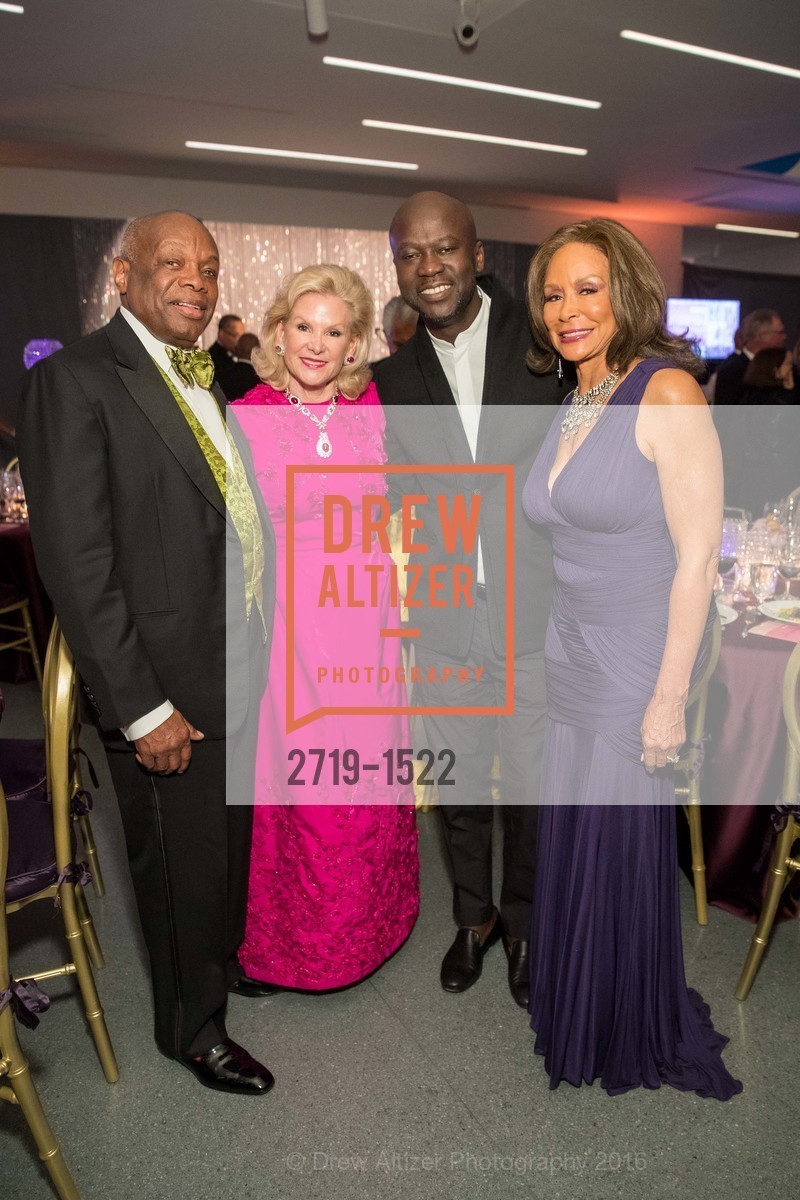 Willie Brown, Dede Wilsey, David Adjaye, Freda Payne, 2016 MoAD GALA, SF MOMA. 151 Third Street, October 22nd, 2016, Photo #2719-1522 Willie Brown, Dede Wilsey, David Adjaye, Freda Payne, Photo #2719-1522