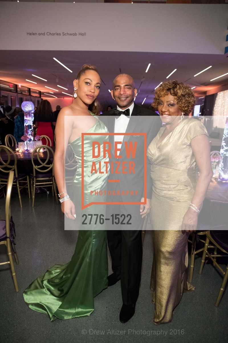 Amanda Wright, Steve Bowdry, Brenda Wright, Photo #2776-1522