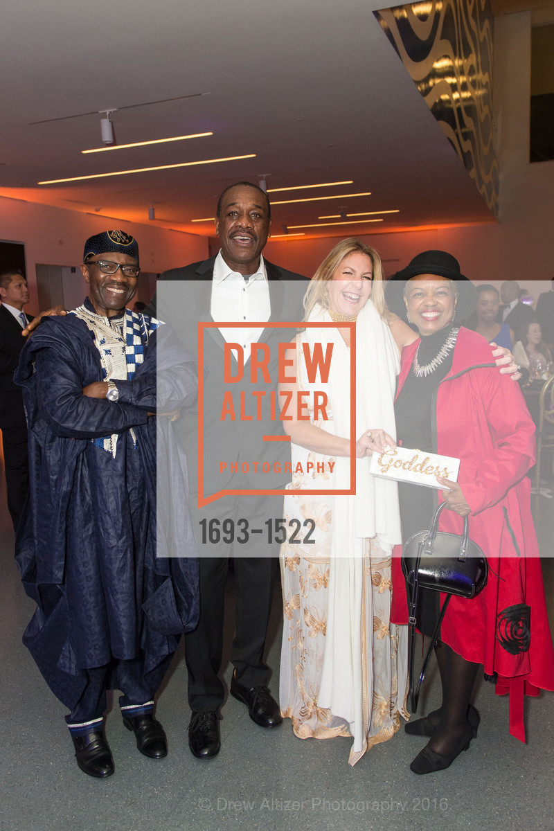 Kwaku Ohemeng, Rich Murray, Denise LaPointe, Veronica Hunnicutt, 2016 MoAD GALA, SF MOMA. 151 Third Street, October 22nd, 2016, Photo #1693-1522 Kwaku Ohemeng, Rich Murray, Denise LaPointe, Veronica Hunnicutt, Photo #1693-1522