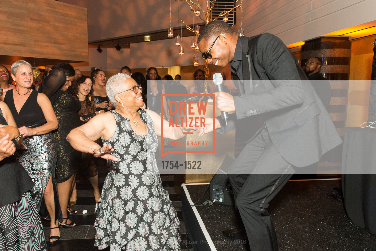 Doug E Fresh, 2016 MoAD GALA, SF MOMA. 151 Third Street, October 22nd, 2016, Photo #1754-1522 Doug E Fresh, Photo #1754-1522