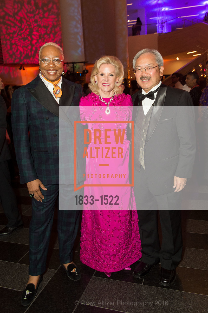 Linda Harrison, Dede Wilsey, Ed Lee, Photo #1833-1522