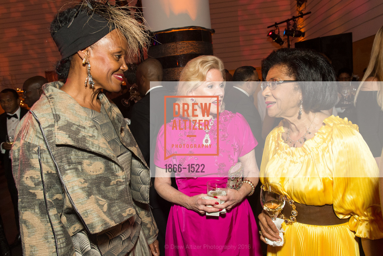 Dede Wilsey, Belva Davis, 2016 MoAD GALA, SF MOMA. 151 Third Street, October 22nd, 2016, Photo #1866-1522 Dede Wilsey, Belva Davis, Photo #1866-1522