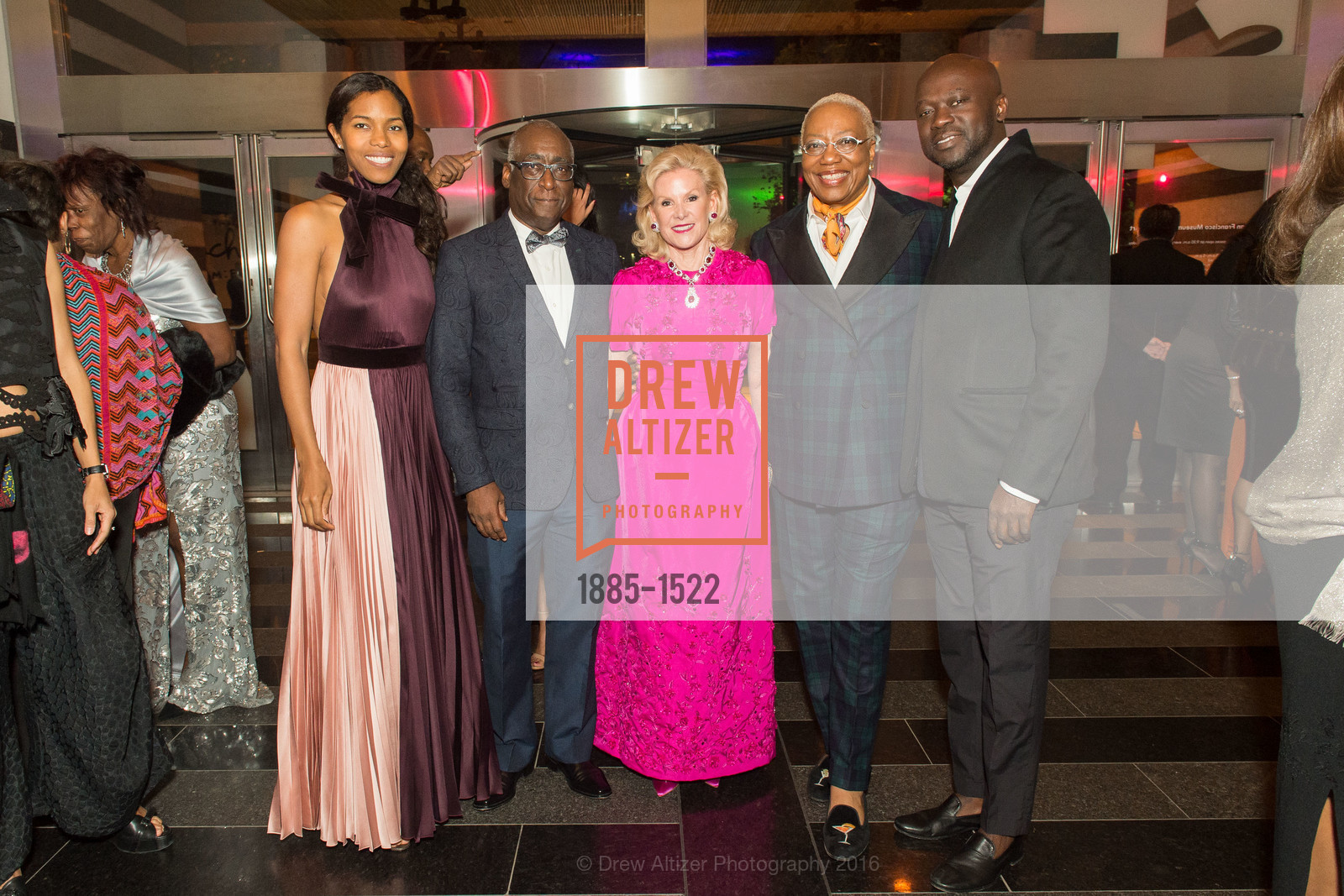 Ashley Shaw Scott Adjaye, Michael Warr, Dede Wilsey, Linda Harrison, David Adjaye, Photo #1885-1522