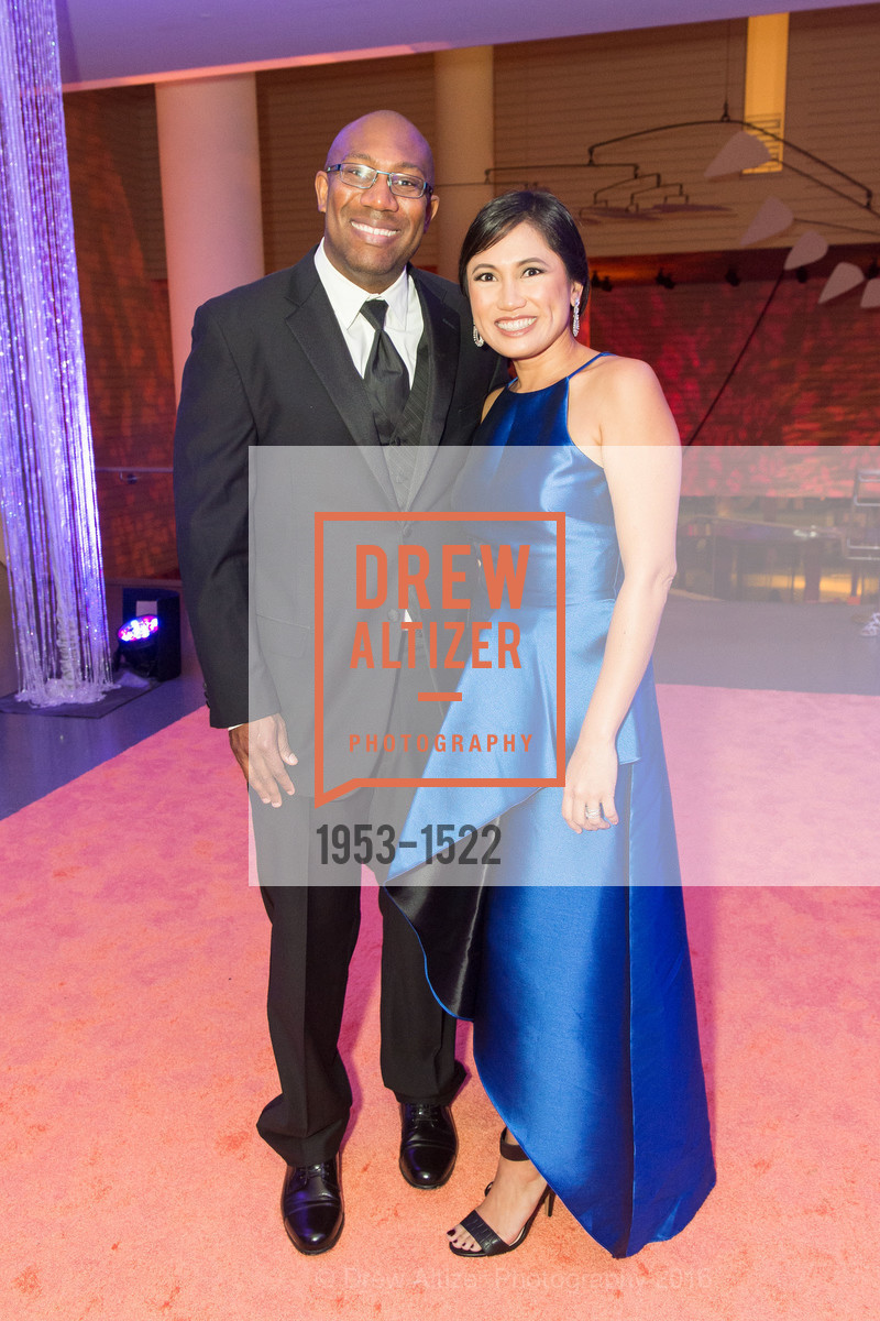 Alan Fernandez-Smith, Kay Fernandez-Smith, 2016 MoAD GALA, SF MOMA. 151 Third Street, October 22nd, 2016, Photo #1953-1522 Alan Fernandez-Smith, Kay Fernandez-Smith, Photo #1953-1522