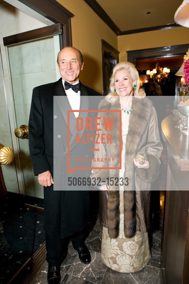 John Traina, Dede Wilsey, BOUCHERON Honors Vanessa Getty and SF Bay Area Humane Friends, US, November 18th, 2008, Photo #5066932-15233 John Traina, Dede Wilsey, Photo #5066932-15233