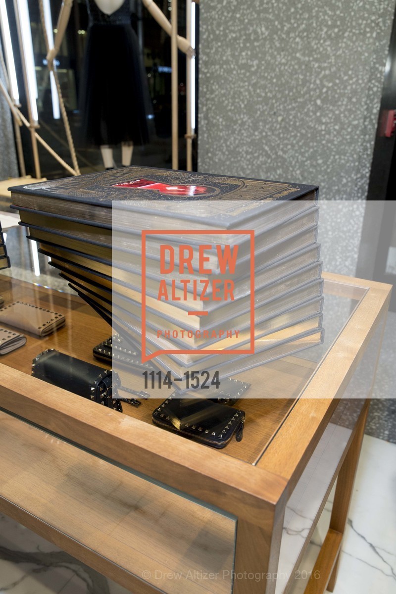 Valentino x Ken Fulk Book Signing, Valentino, October 24th, 2016, Photo #1114-1524 Photo #1114-1524