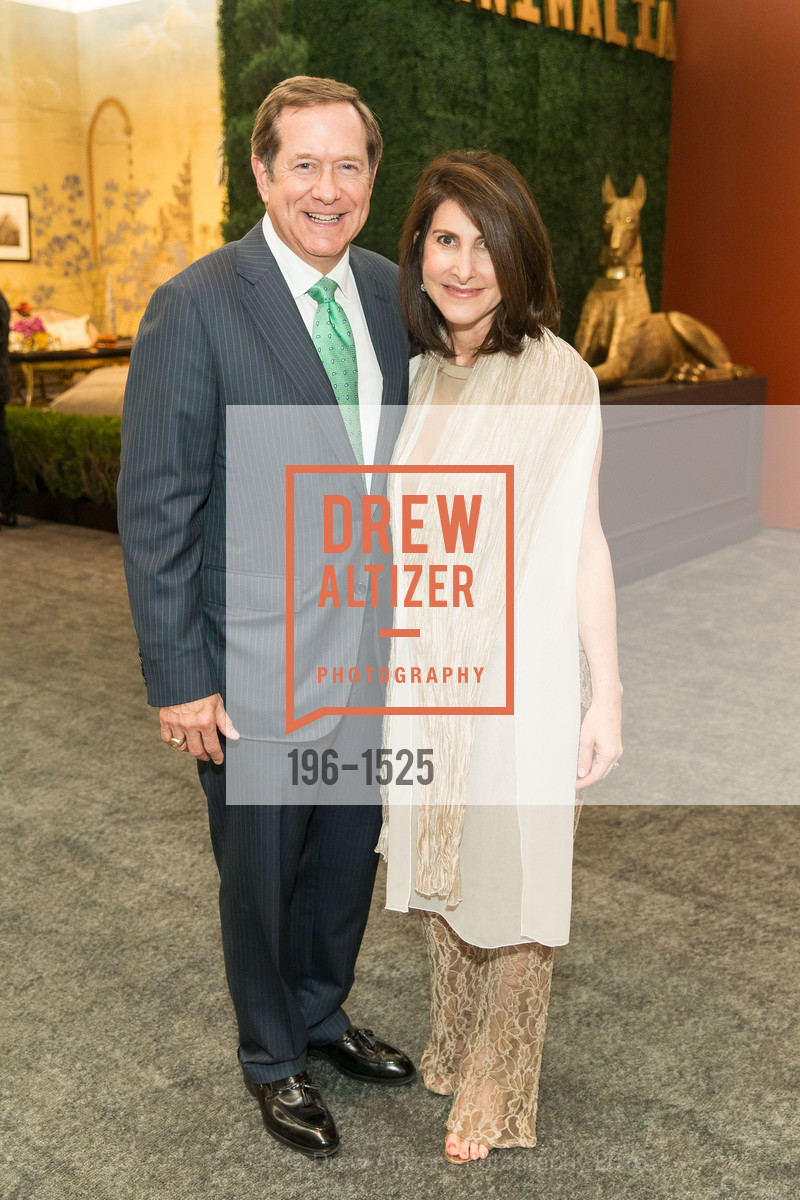 Jordan Schnitzer, Leslie Meyerovich, Photo #196-1525