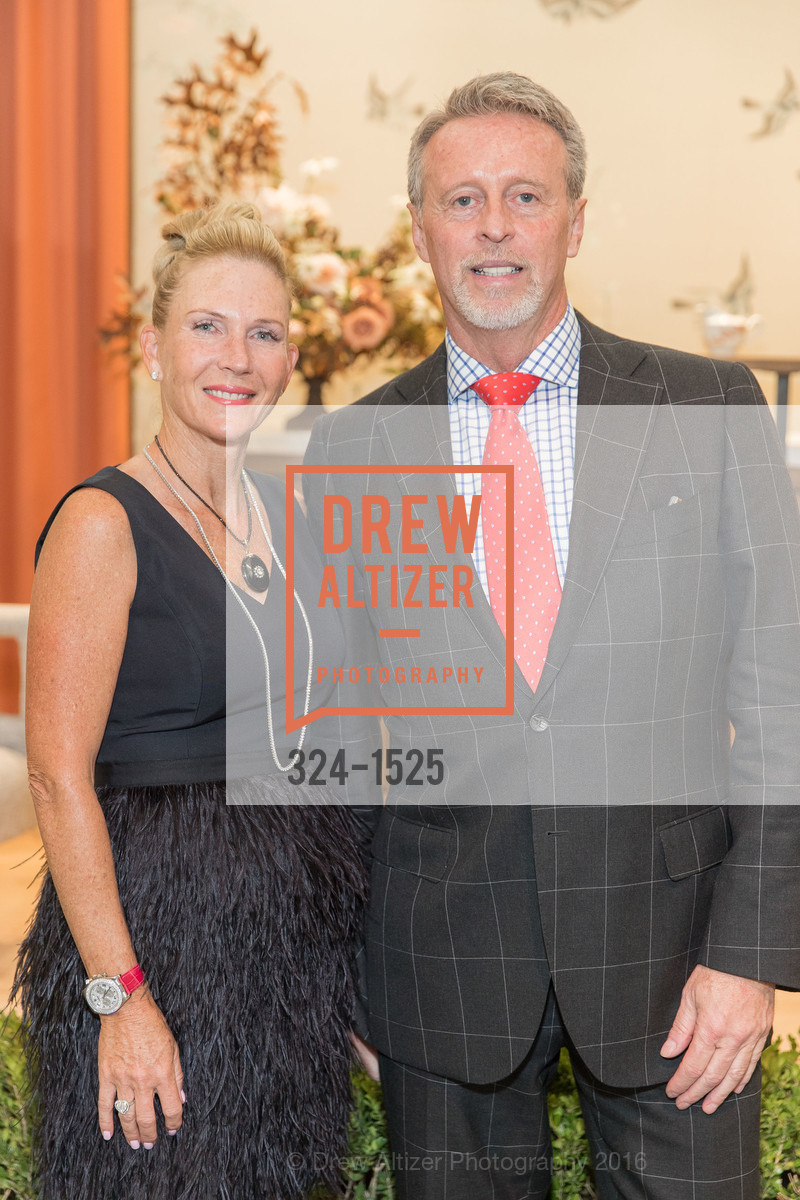 Diane Adams, Peter Hernandez, The San Francisco Fall Art & Antiques Show 2016, Fort Mason, October 26th, 2016, Photo #324-1525 Diane Adams, Peter Hernandez, Photo #324-1525