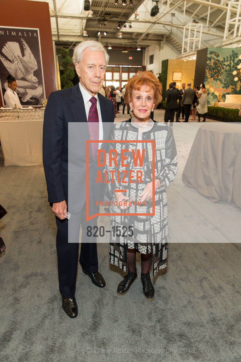 Robert Girard, Phoebe Cowles, The San Francisco Fall Art & Antiques Show 2016, Fort Mason, October 26th, 2016, Photo #820-1525 Robert Girard, Phoebe Cowles, Photo #820-1525