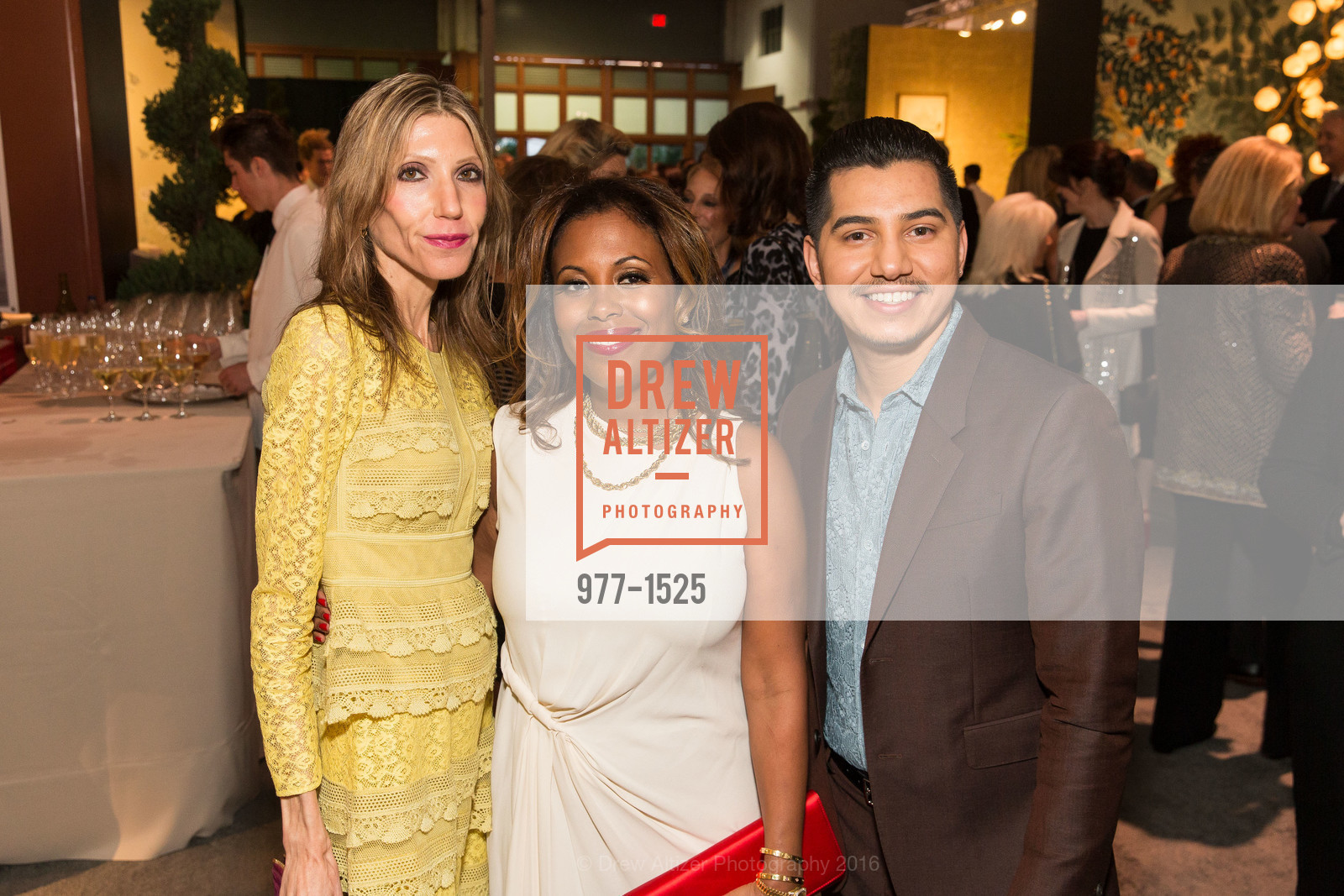 Michelle Ojala, Laura Miller, Kevin Alvardo, The San Francisco Fall Art & Antiques Show 2016, Fort Mason, October 26th, 2016, Photo #977-1525 Michelle Ojala, Laura Miller, Kevin Alvardo, Photo #977-1525