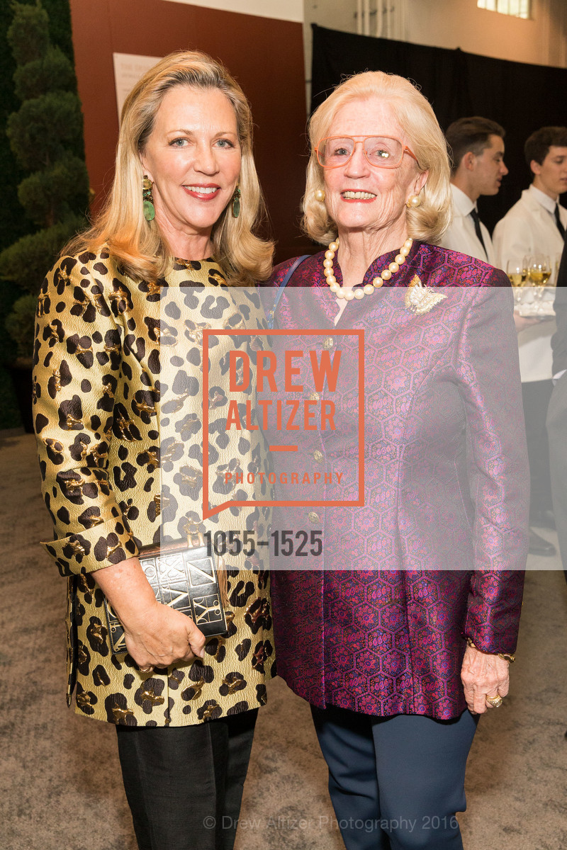 Suzanne Tucker, Lexie Ellsworth, The San Francisco Fall Art & Antiques Show 2016, Fort Mason, October 26th, 2016, Photo #1055-1525 Suzanne Tucker, Lexie Ellsworth, Photo #1055-1525